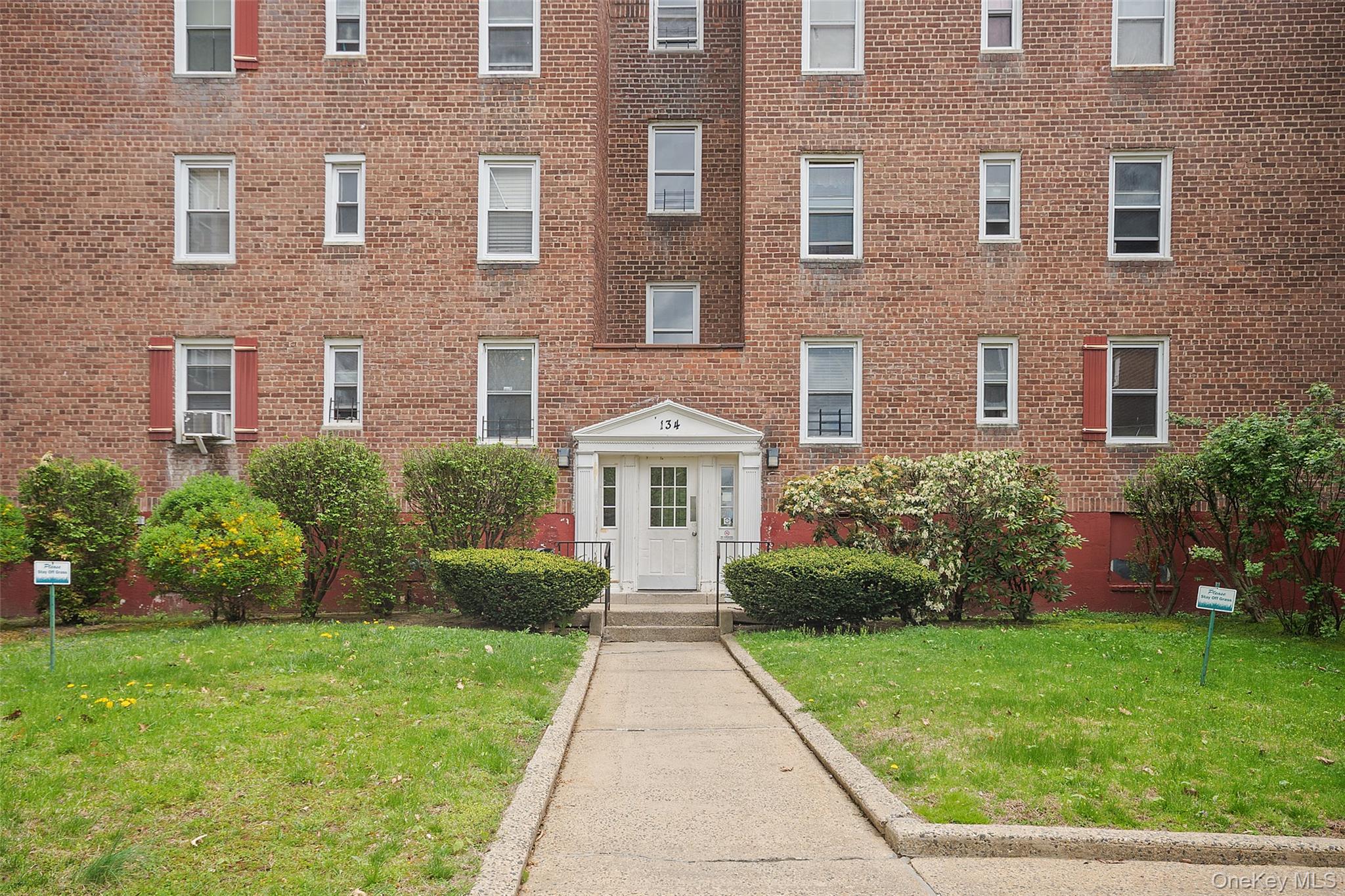 134 Ravine Avenue Unit 3B — photo