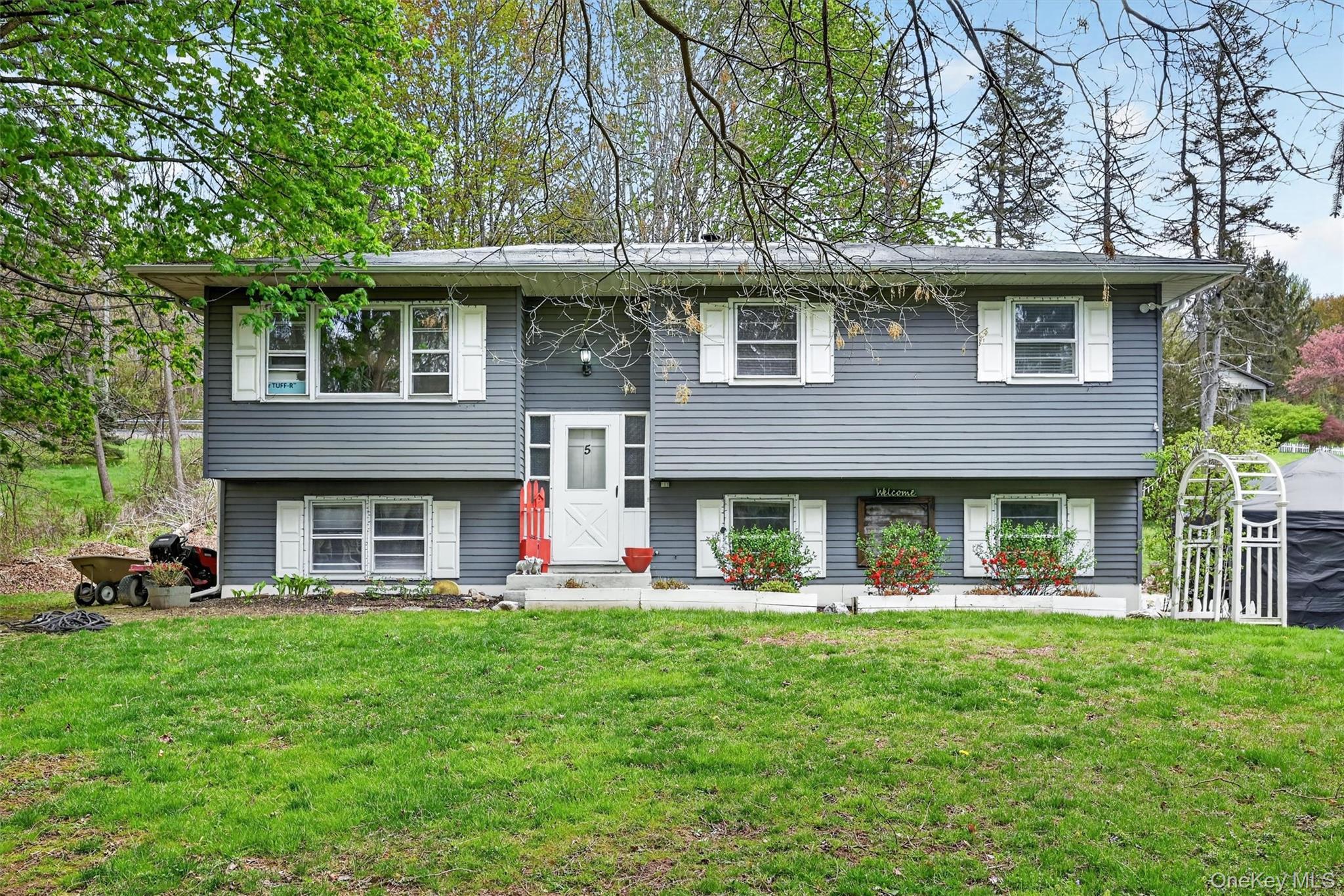 5 Regelski Drive — photo