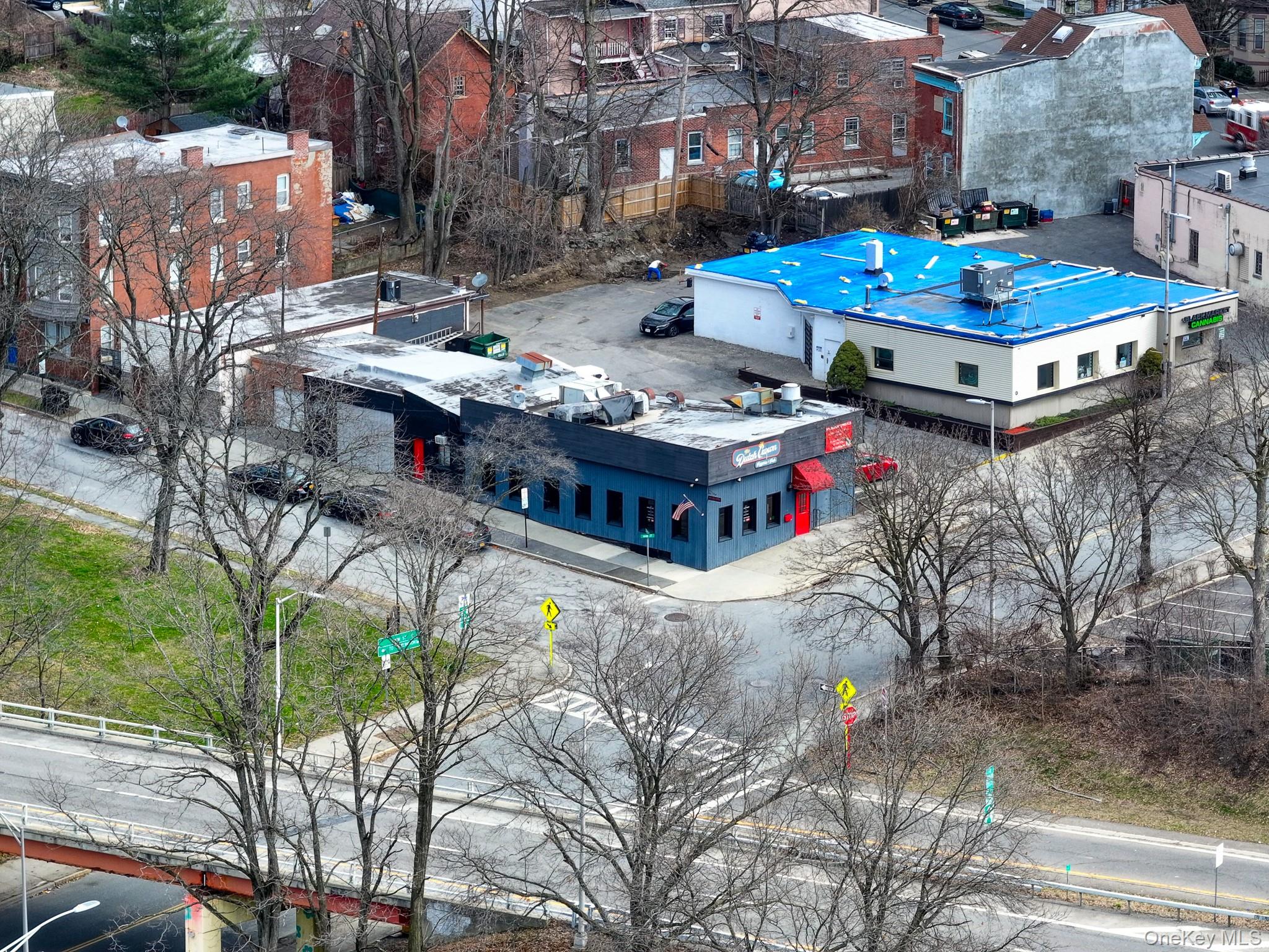 85 Main Street — photo