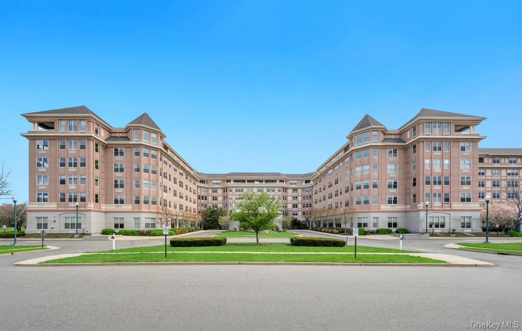300 E Overlook 534 — photo