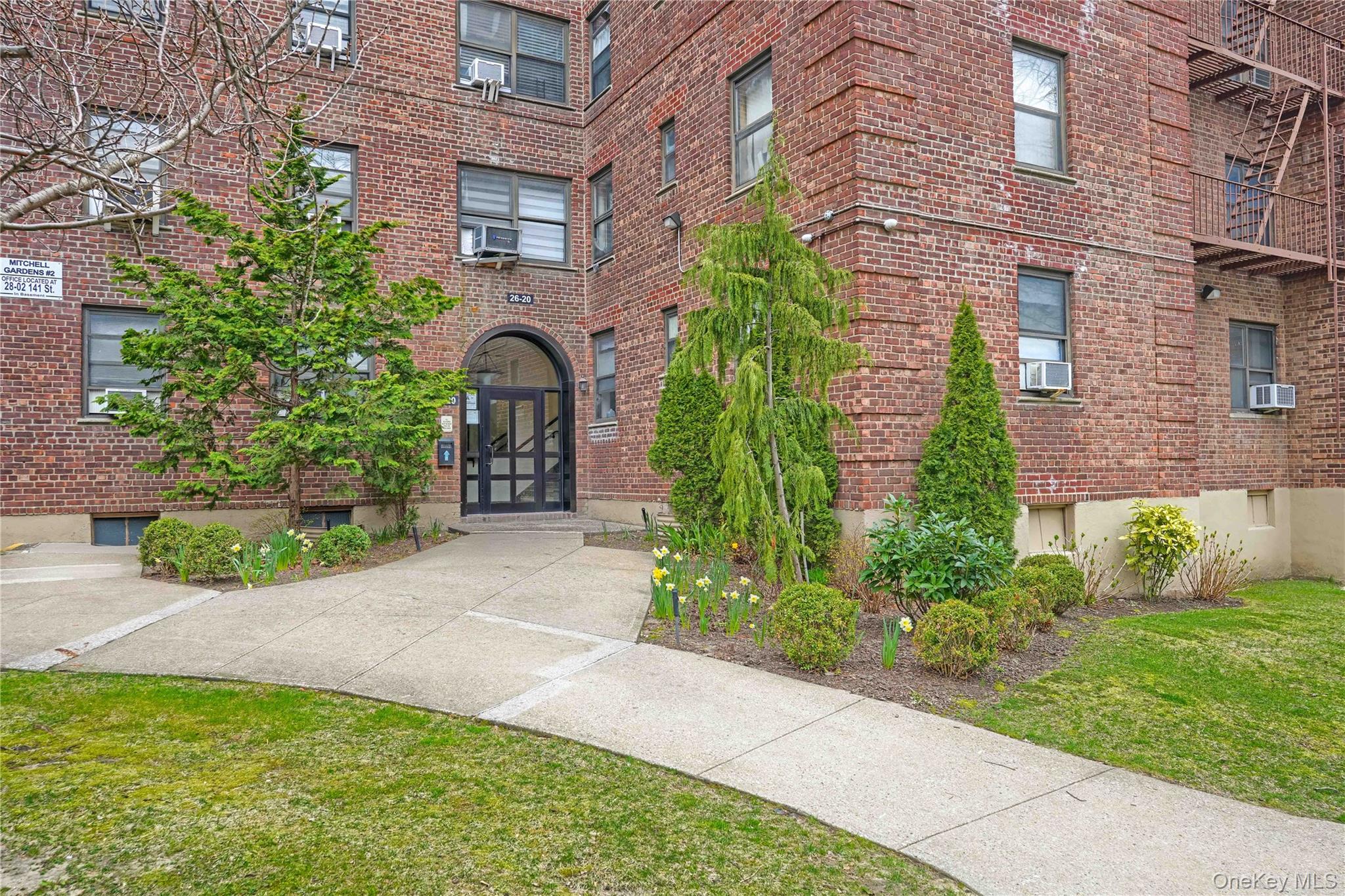 26-20 141st Street 2G — photo