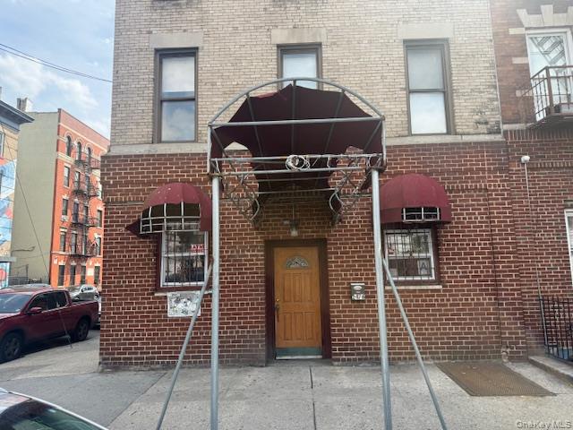 2476 Arthur Avenue — photo