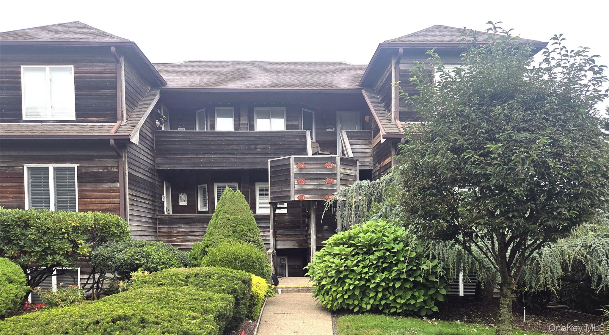 605 Fox Hill Drive — photo
