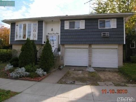 1344 Bay 25th Street — photo