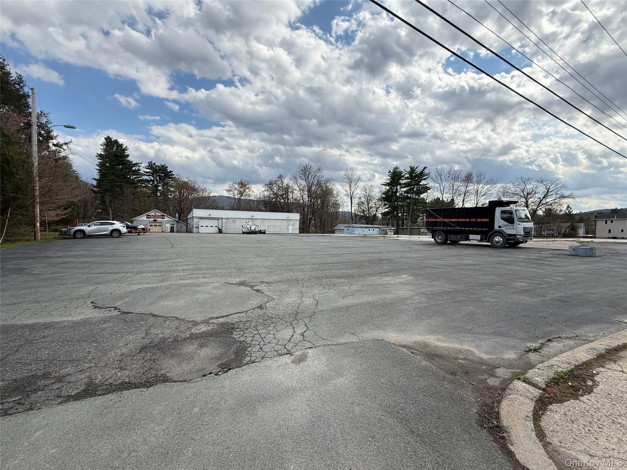 188 S Main Street — photo