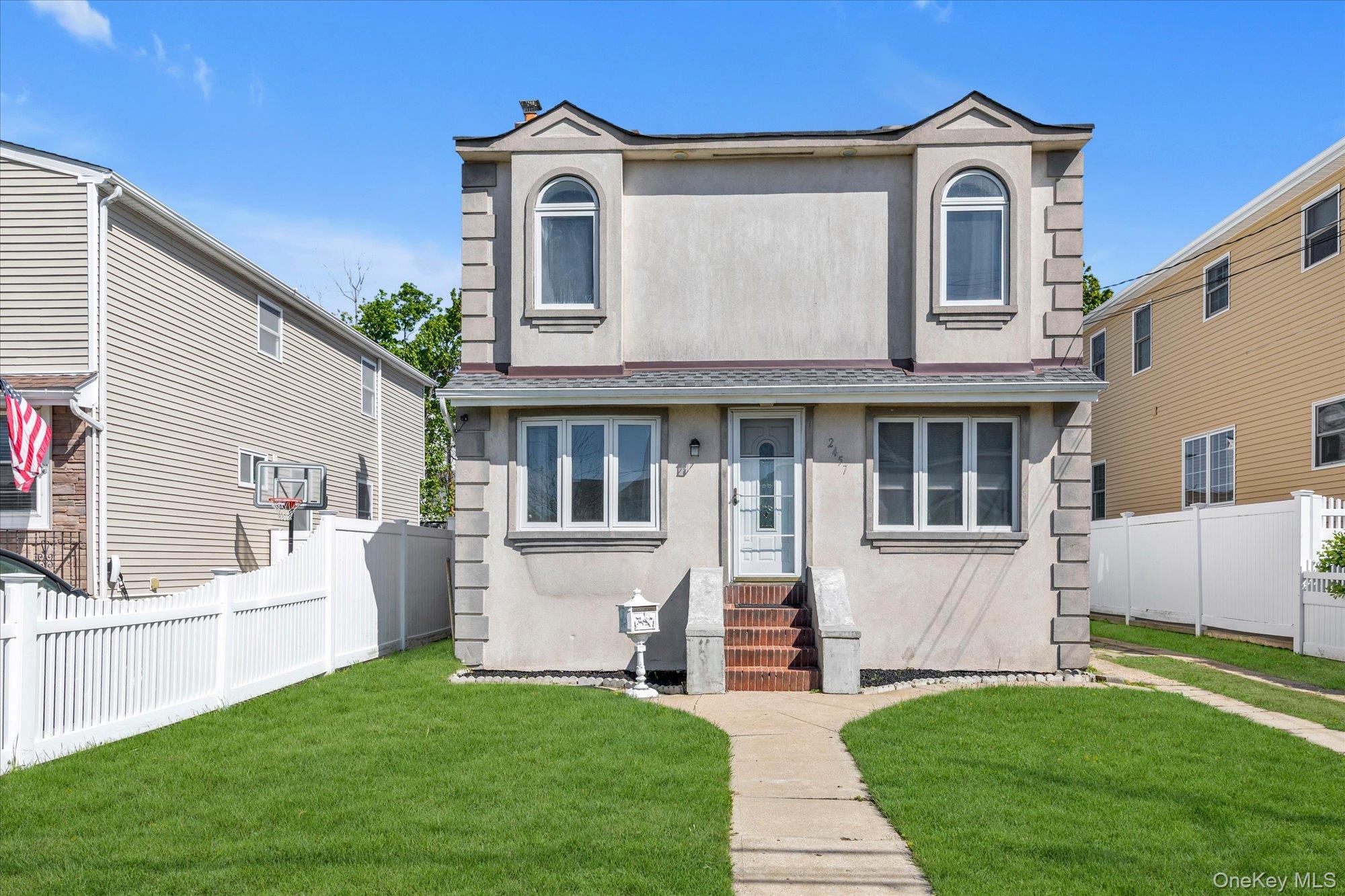 2457 Williams Court — photo