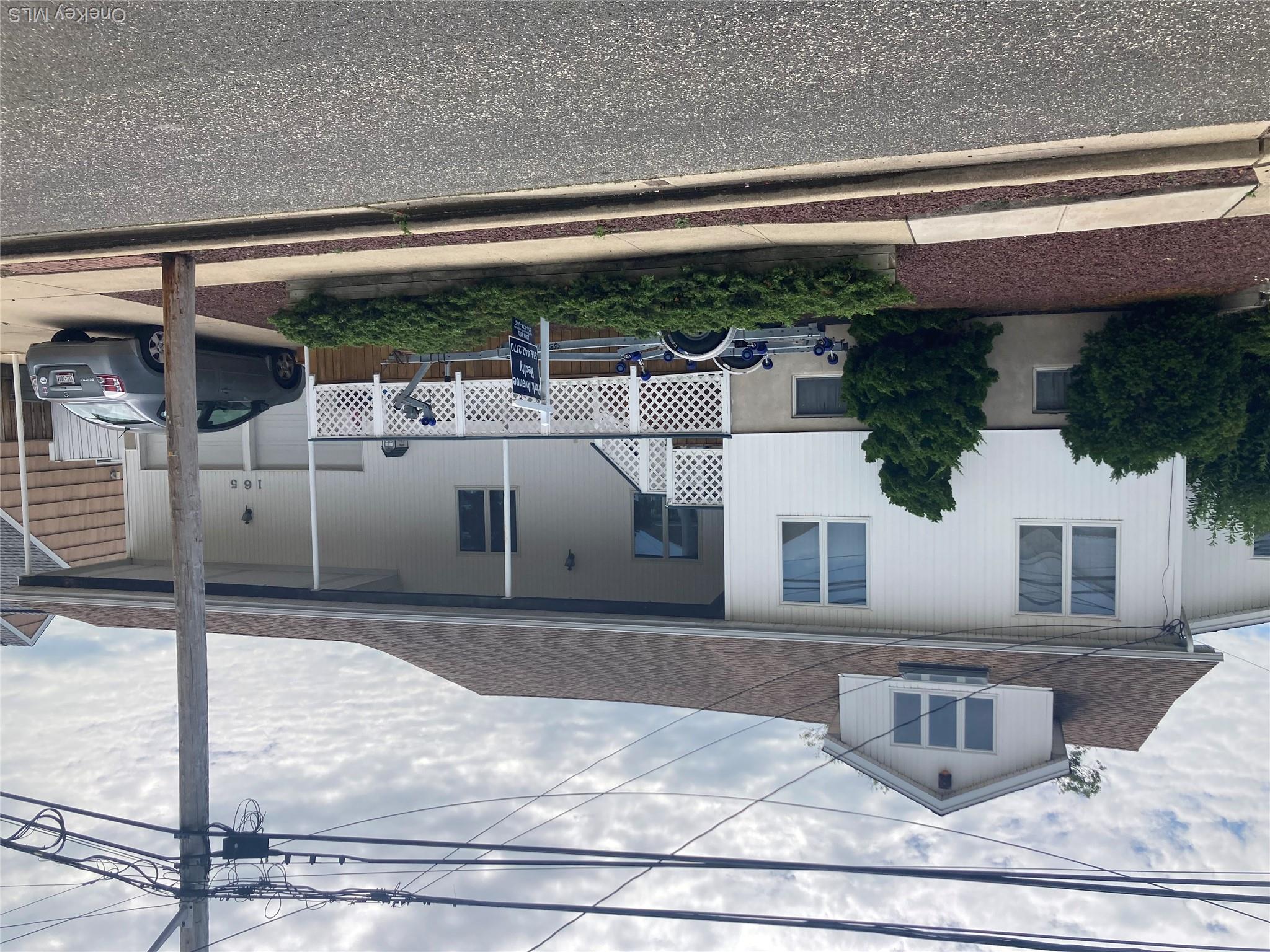 165 Gordon Place — photo