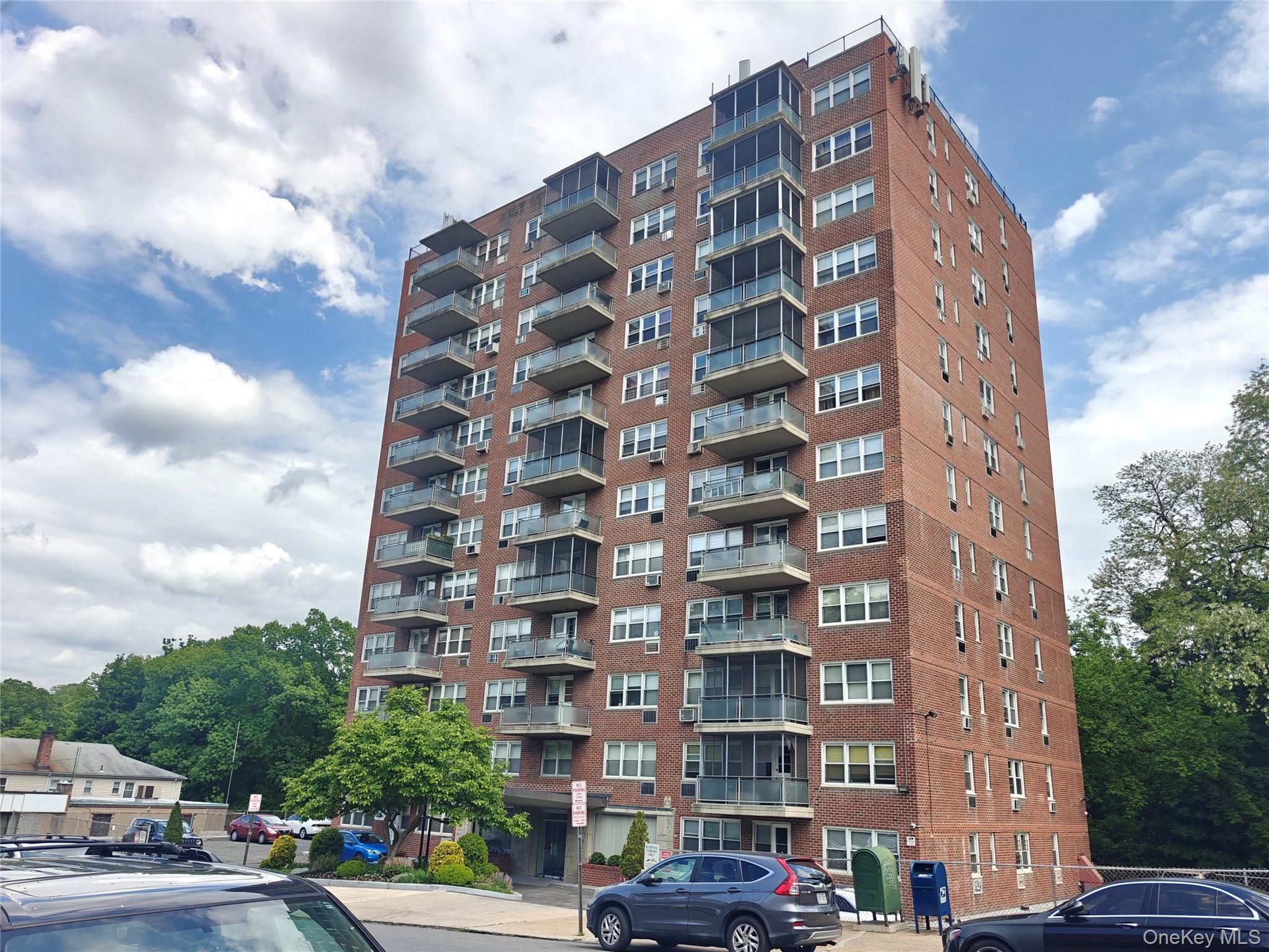 385 McLean Avenue 8D — photo