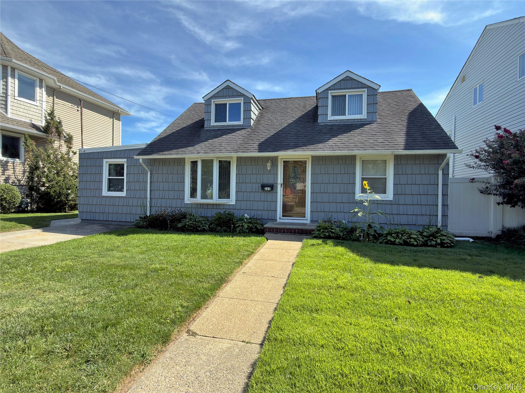 265 W Windsor Parkway — photo