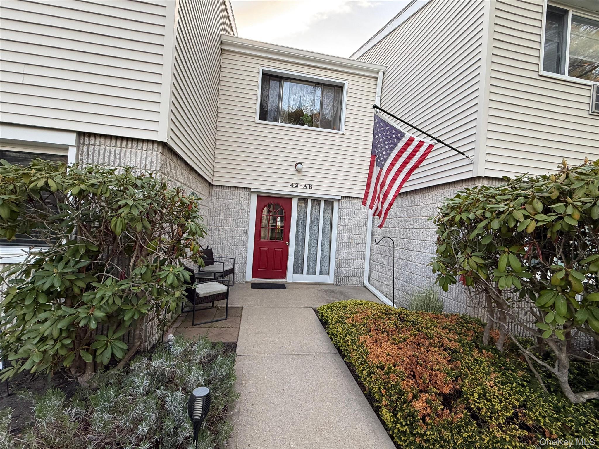 42 Richmond Boulevard Unit 1B — photo