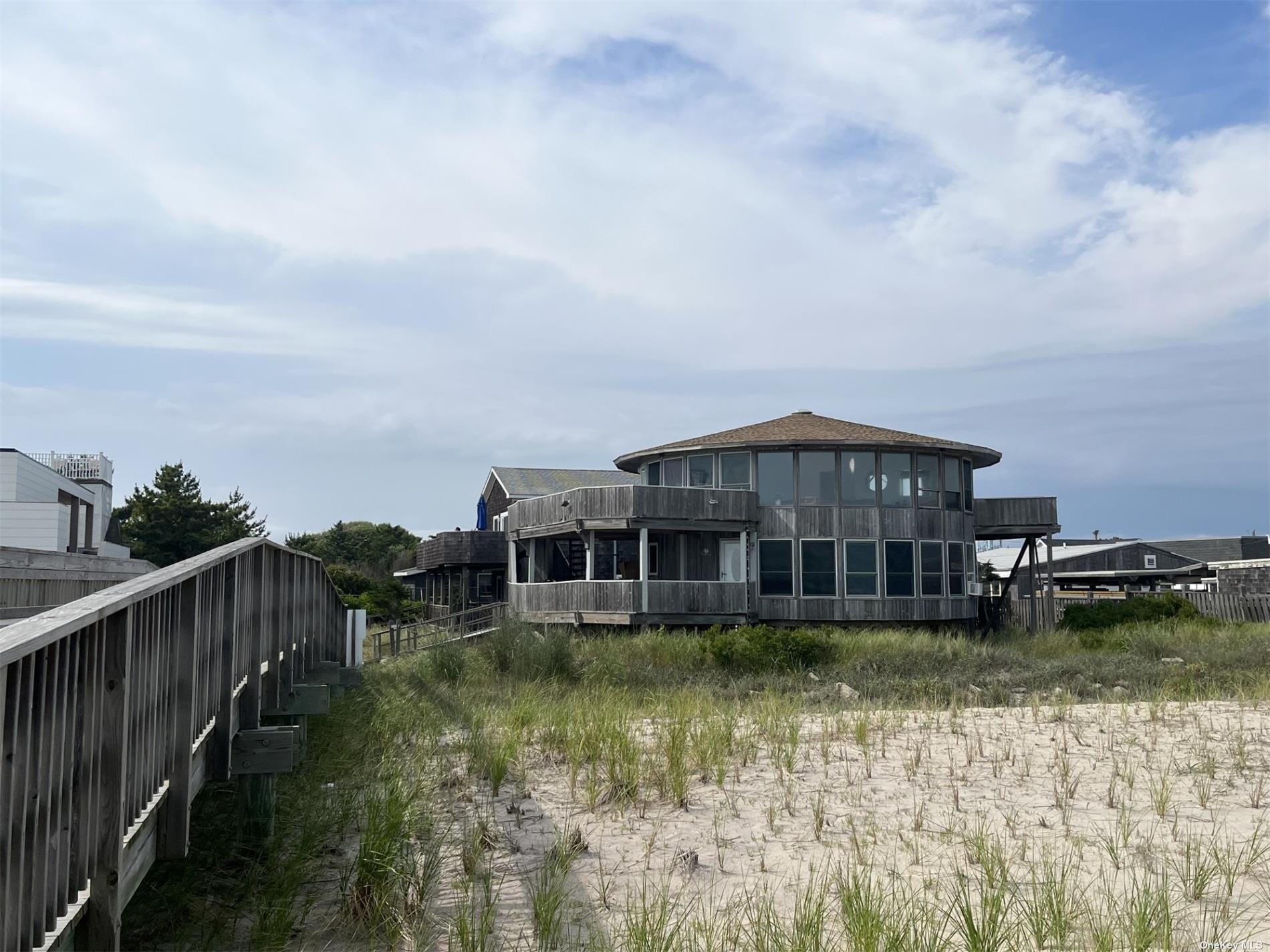 85 Bungalow Walk — photo