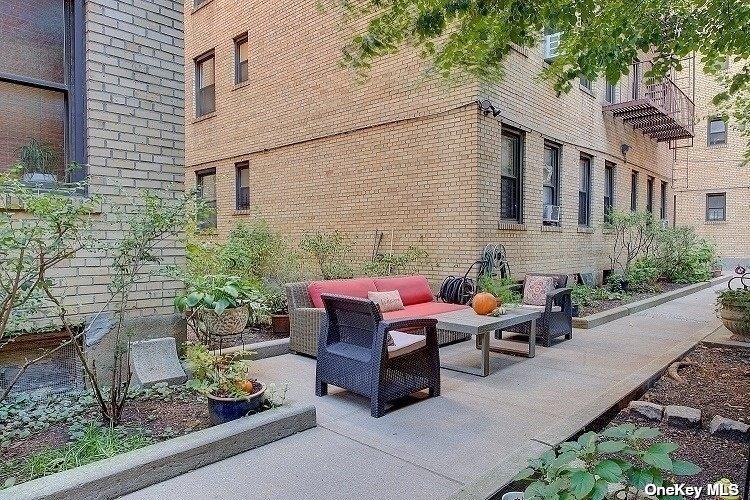 82-16 34 Avenue 3E — photo