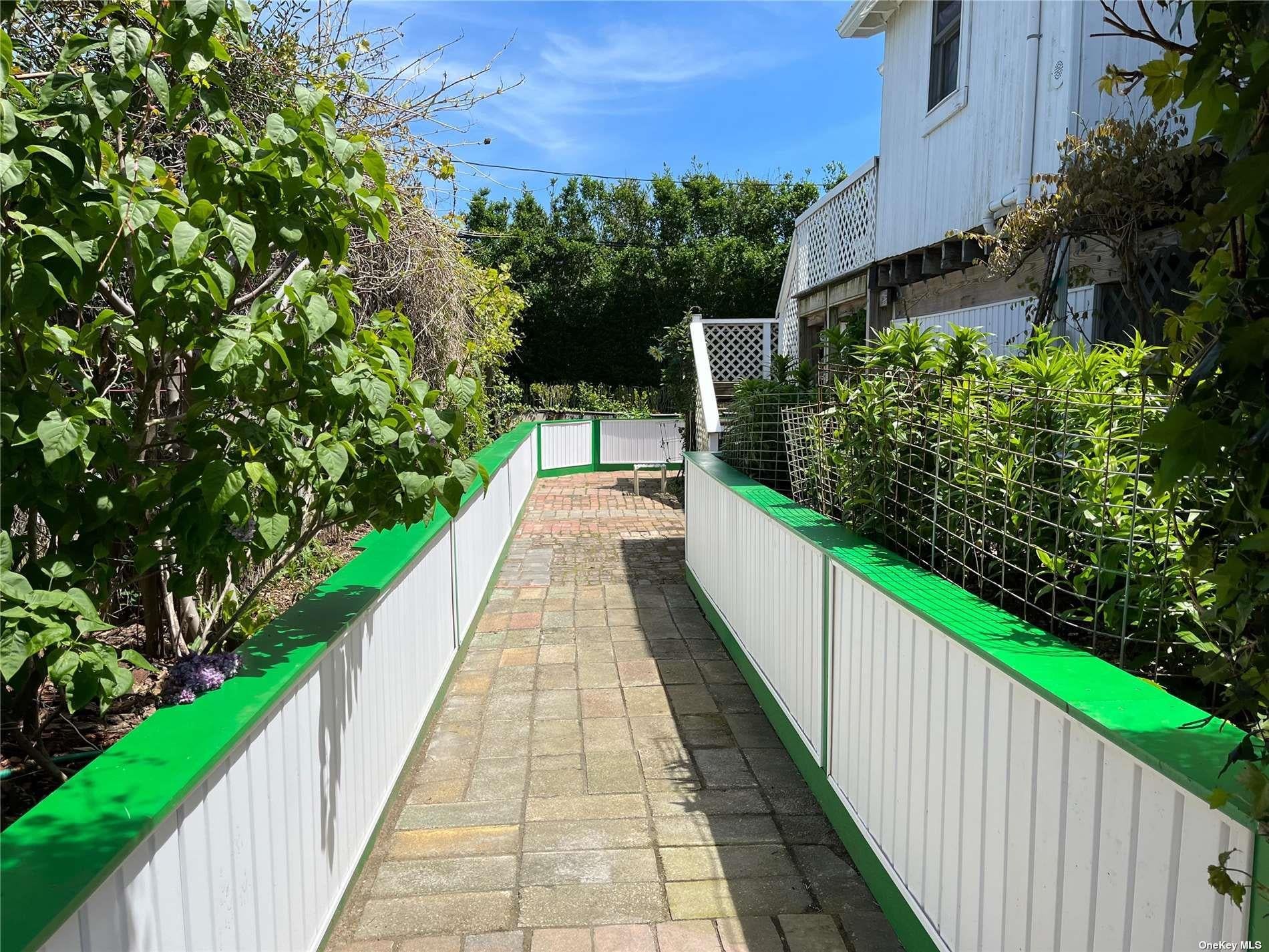 4 Surfview Walk — photo