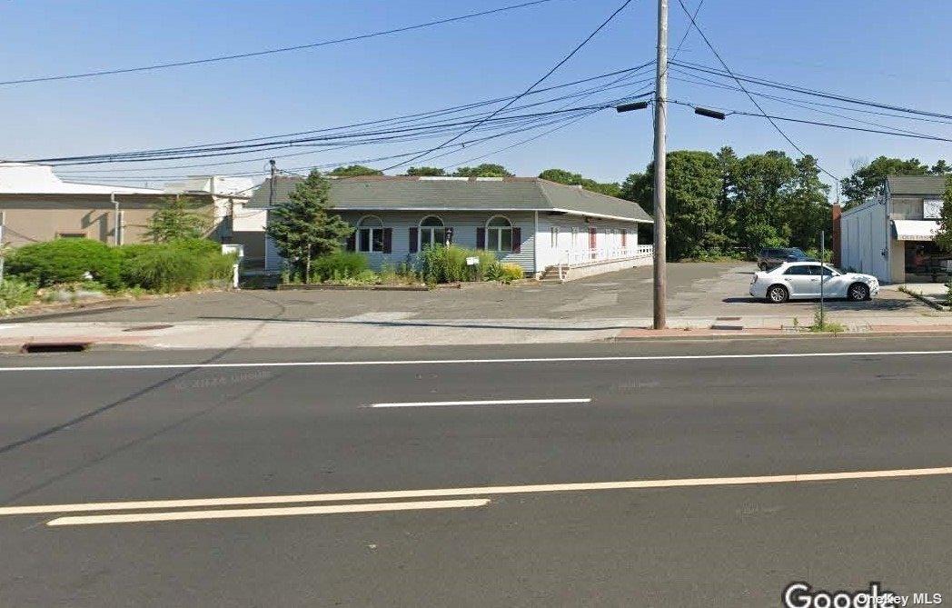 911 Montauk — photo