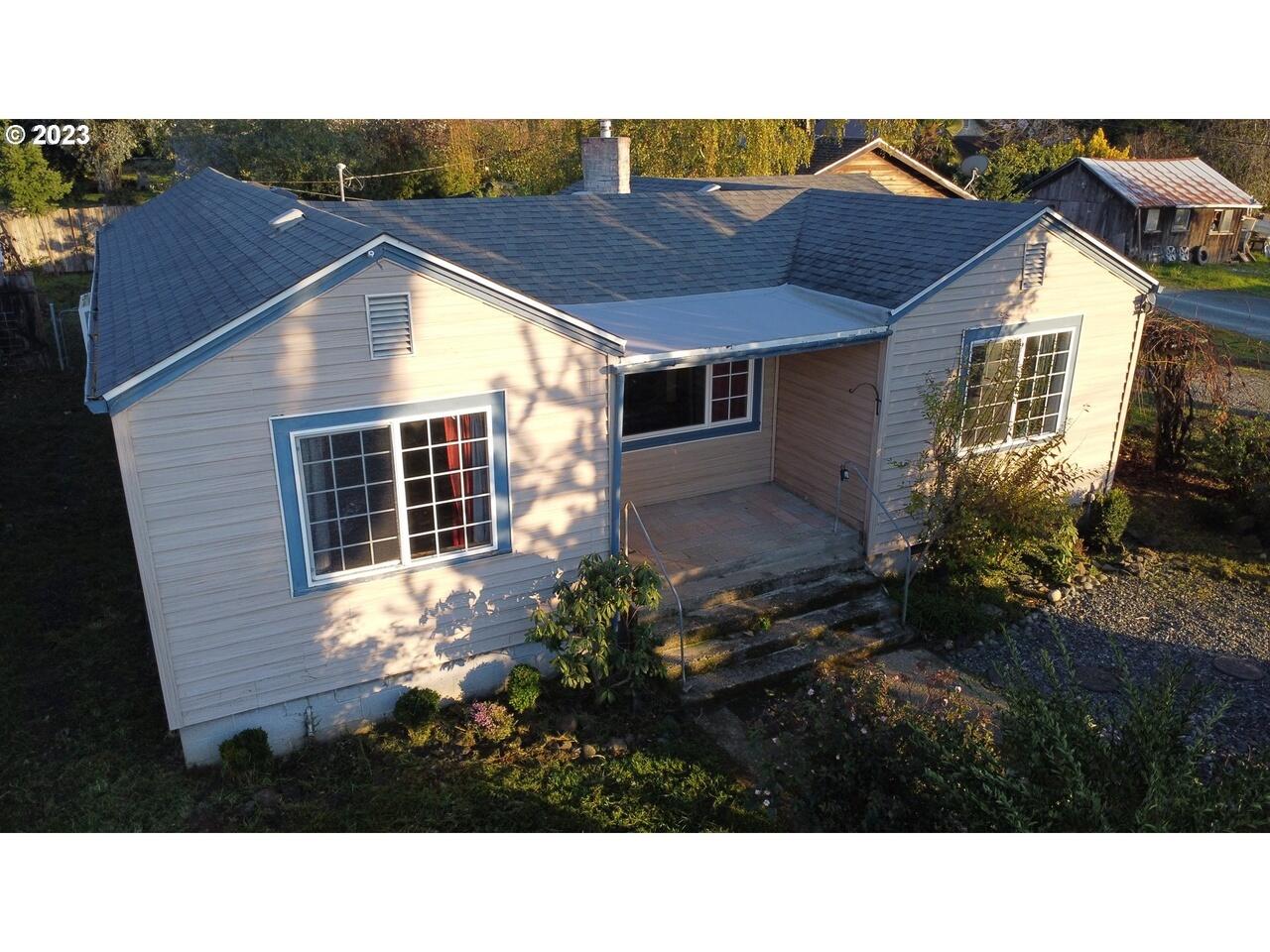 1985 Roseburg Road, Myrtle Point OR 97458 — photo 3