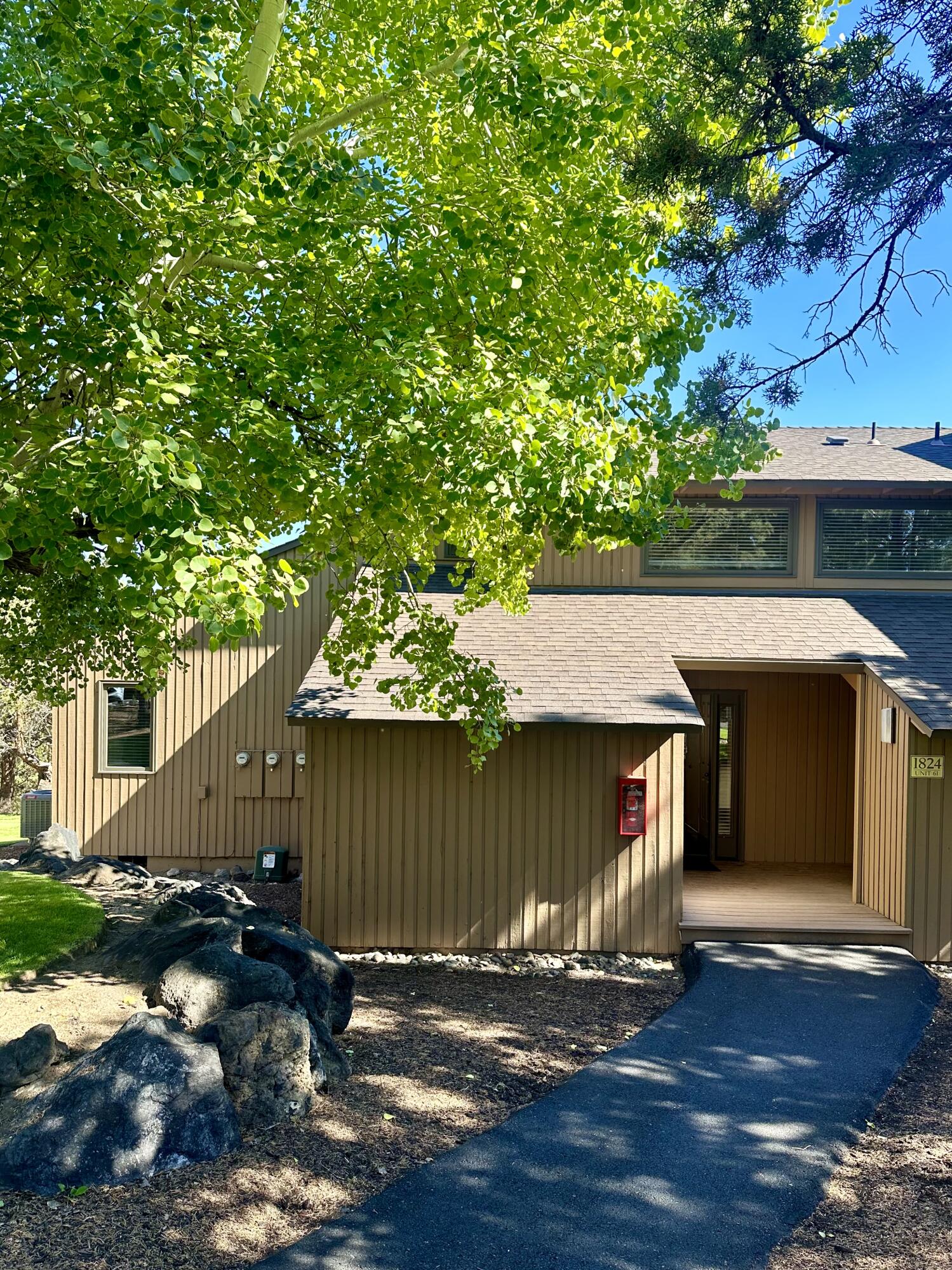 1824 Redtail Hawk Drive, Rv61F — photo
