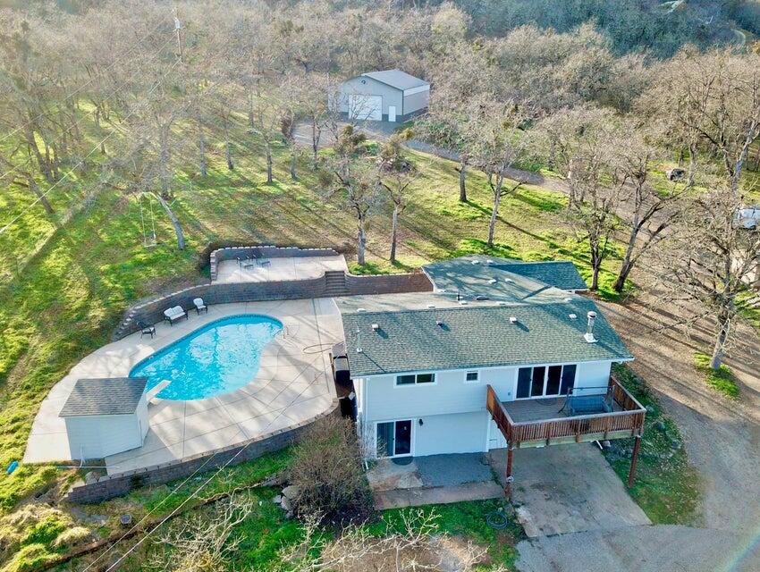 6169 Tamarack Lane — photo