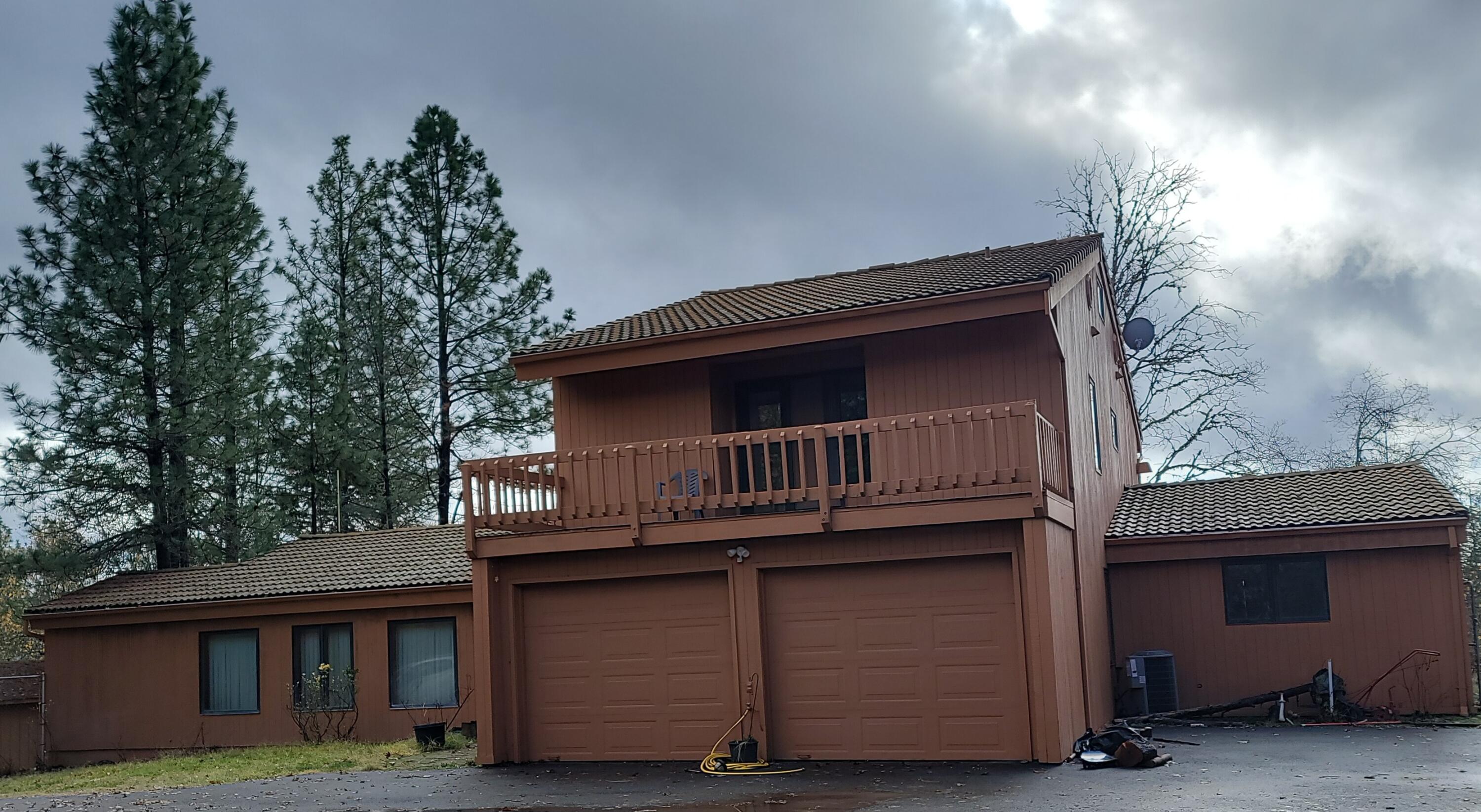 5449 Hugo Road — photo