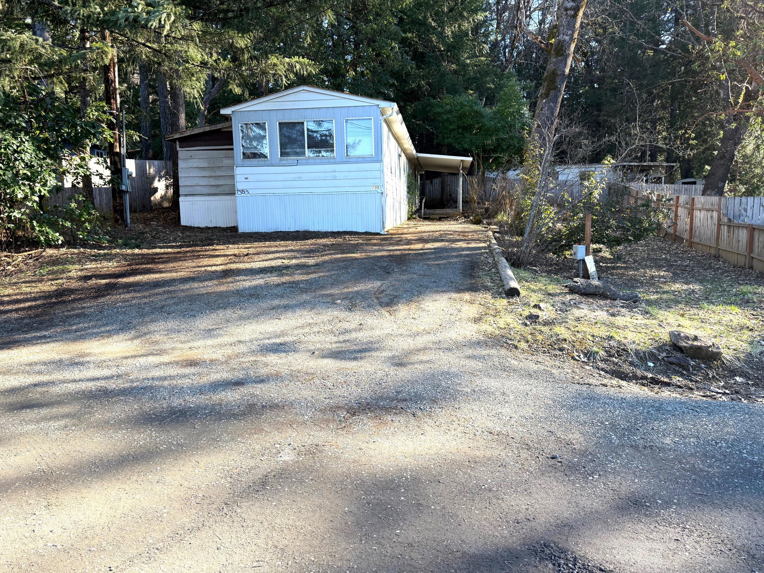 105 Raymond Street — photo