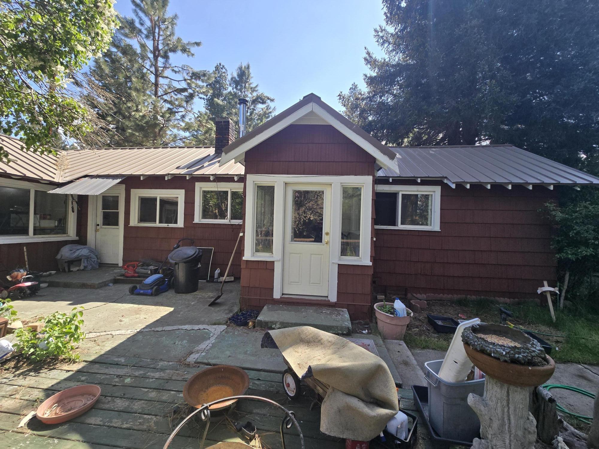 409 E Ash Street, Chiloquin, OR 97624 — photo 2