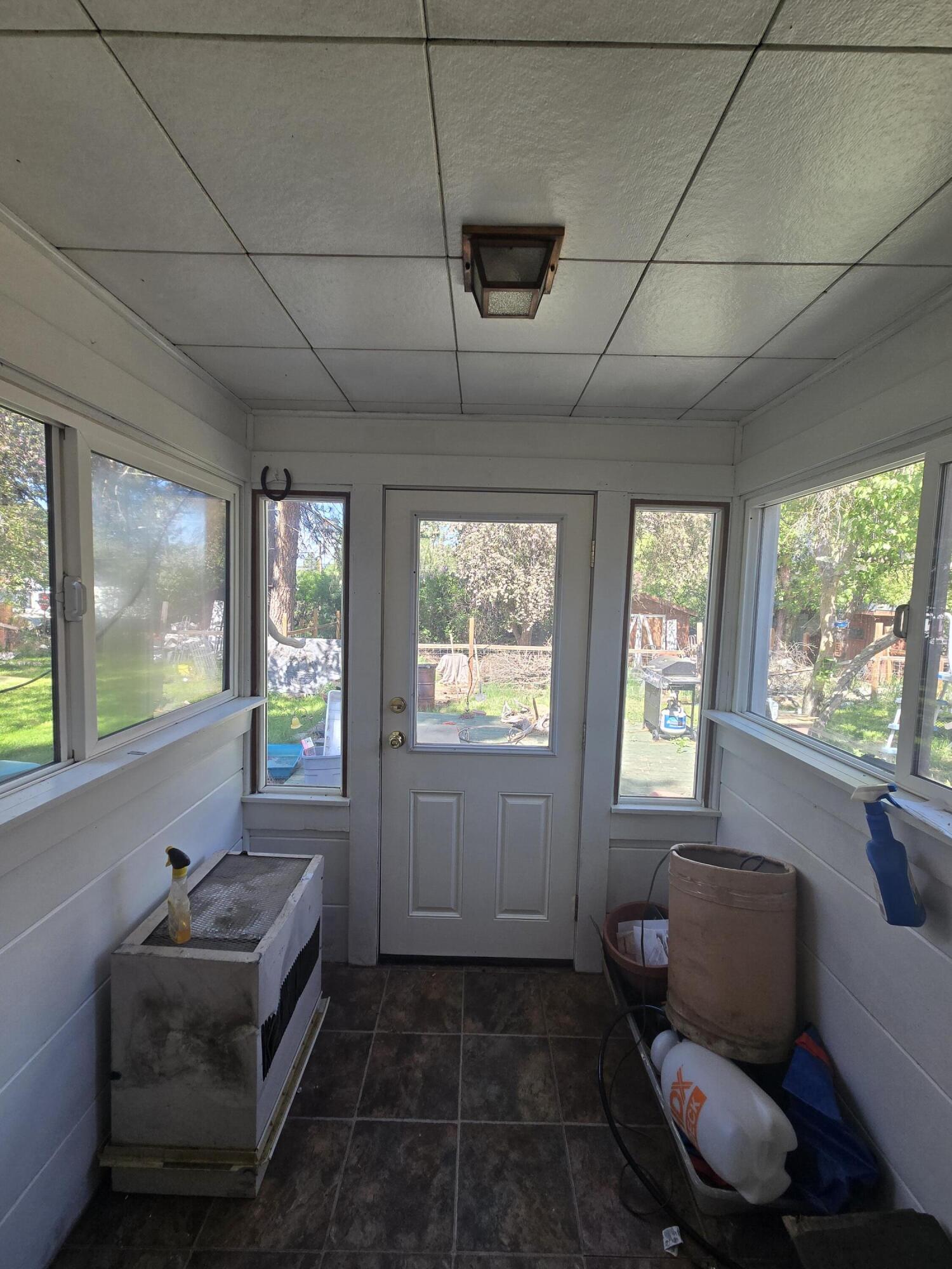 409 E Ash Street, Chiloquin, OR 97624 — photo 3