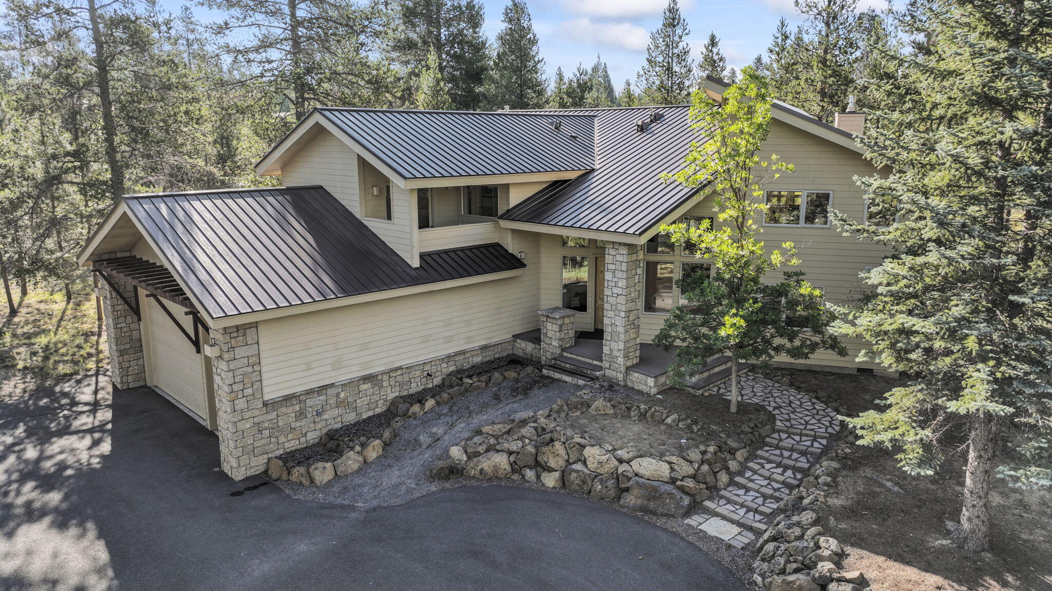 57776 Umpqua Lane — photo