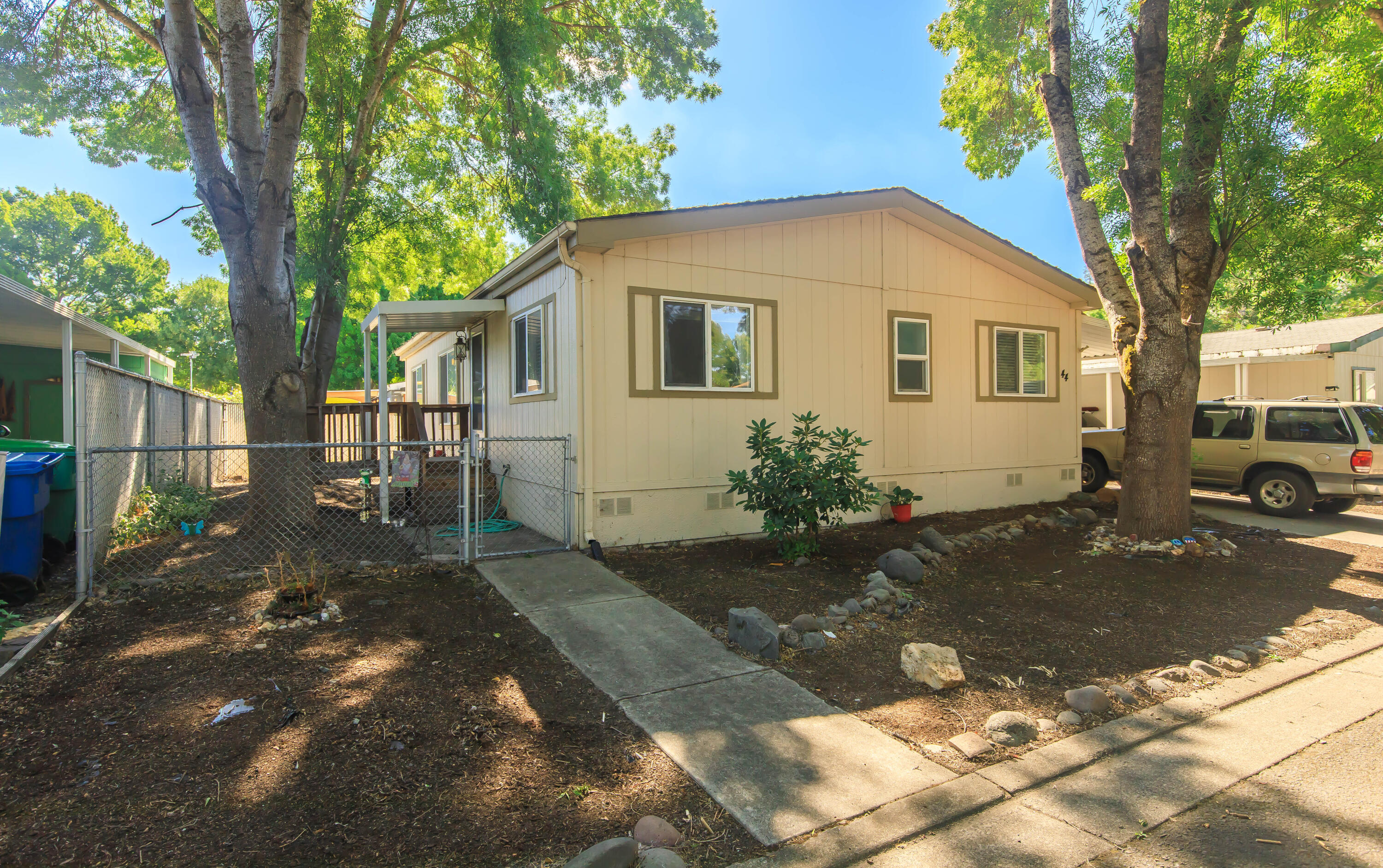 633 E Archwood Drive, Unit 44 — photo