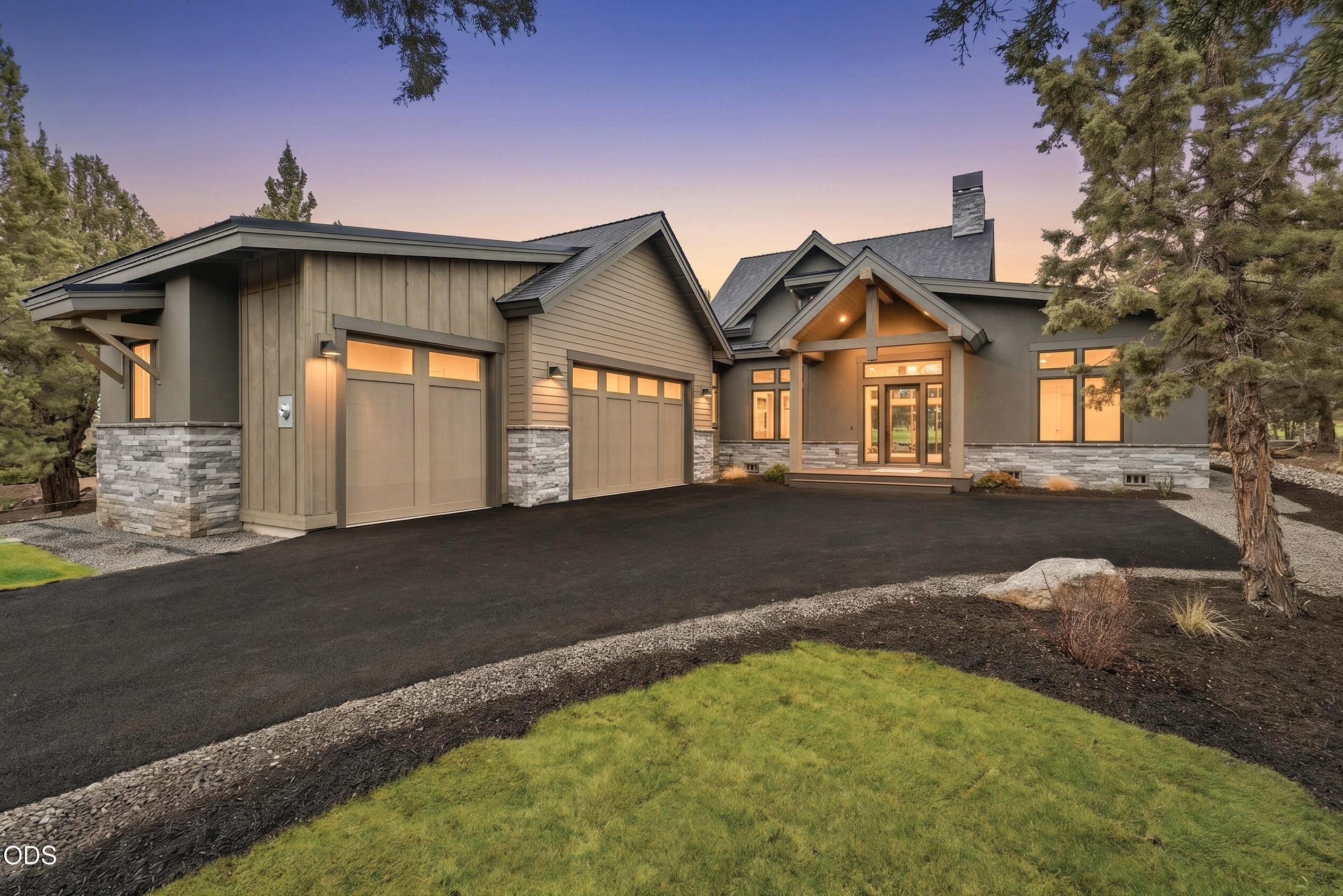 2447 Osprey Drive — photo