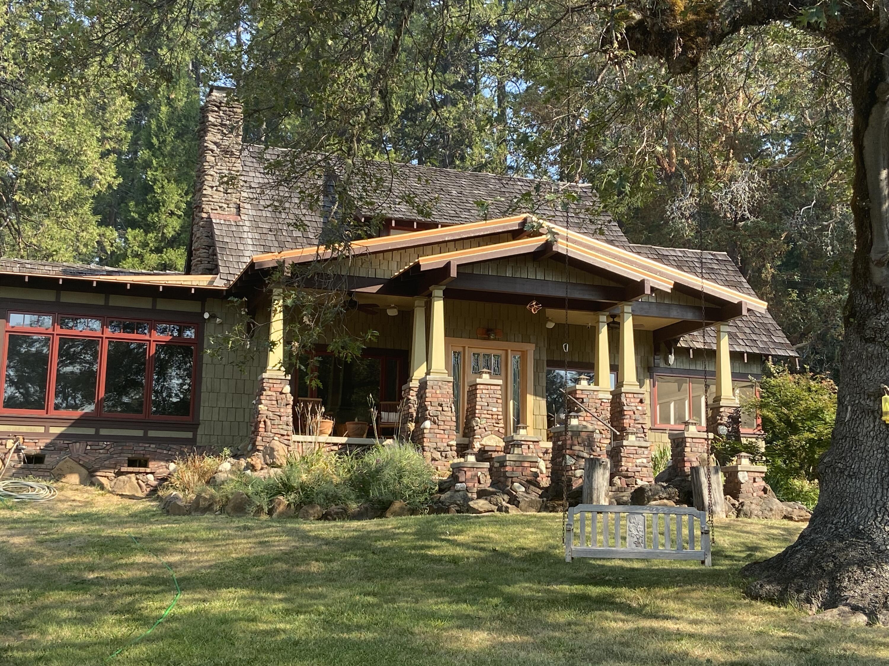 44335 Crater Lake Highway — photo