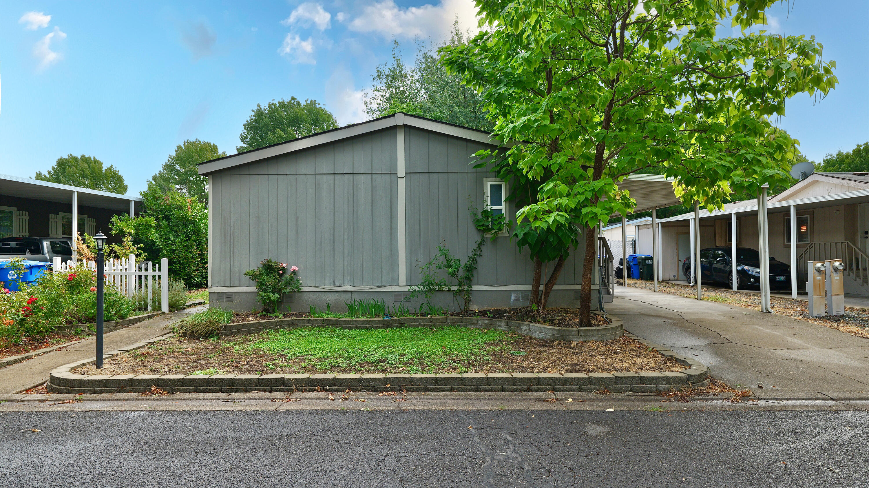 633 E Archwood Drive, Unit 12 — photo