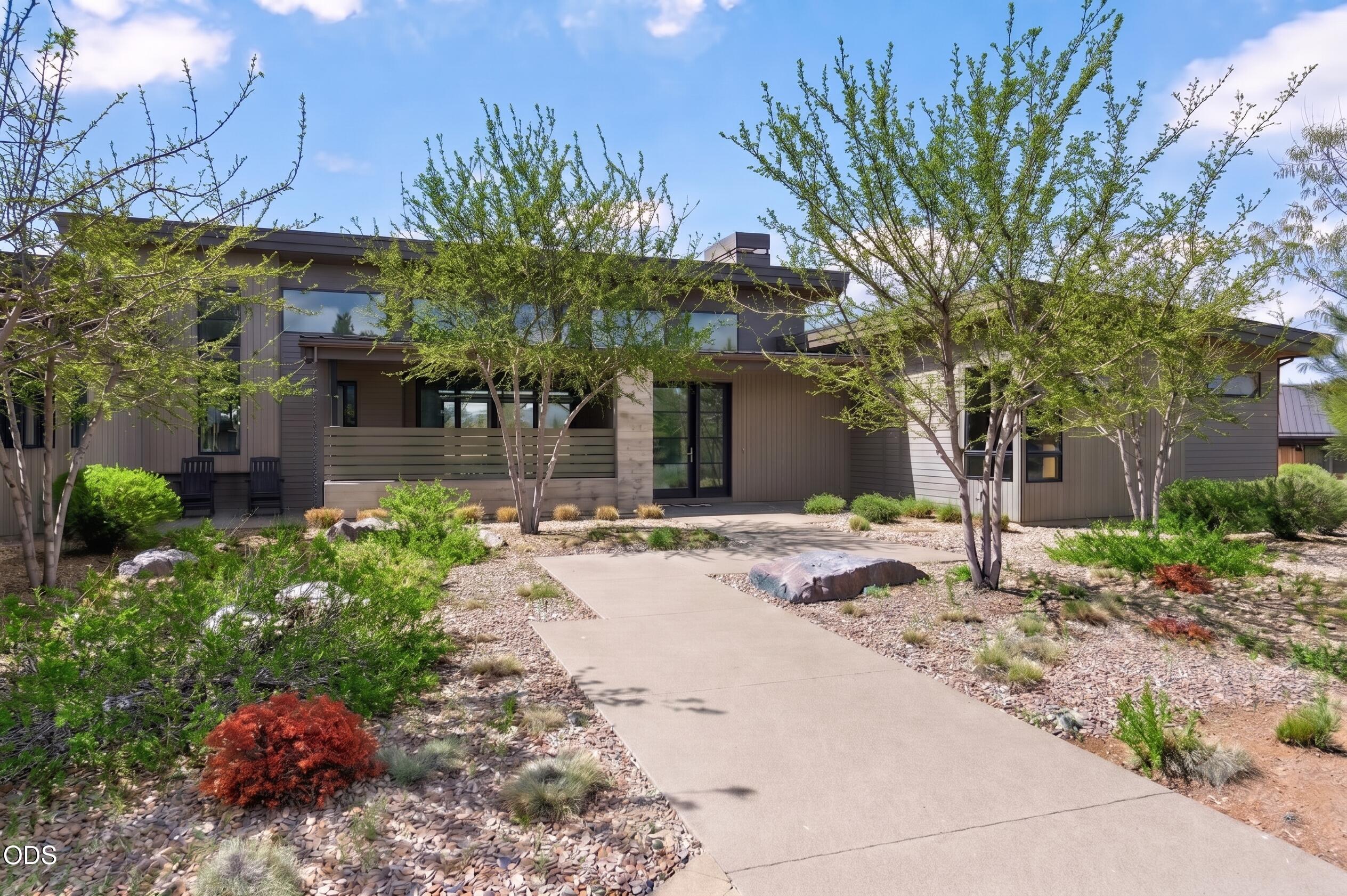 61785 Hosmer Lake Drive — photo