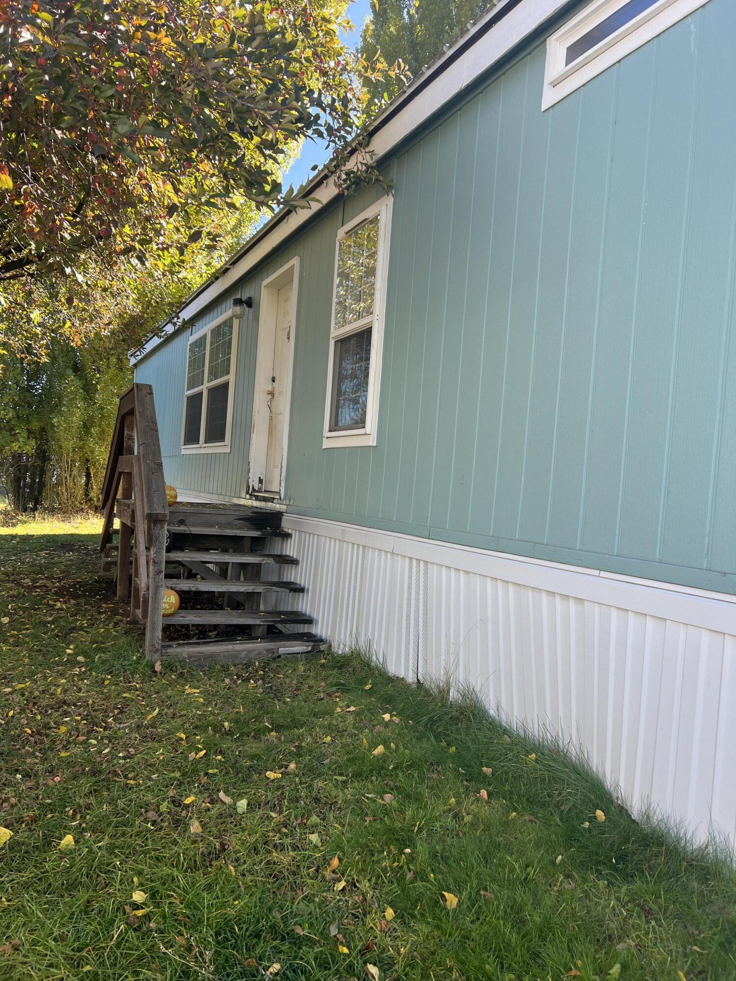 4000 Round Lake Road, 106 — photo