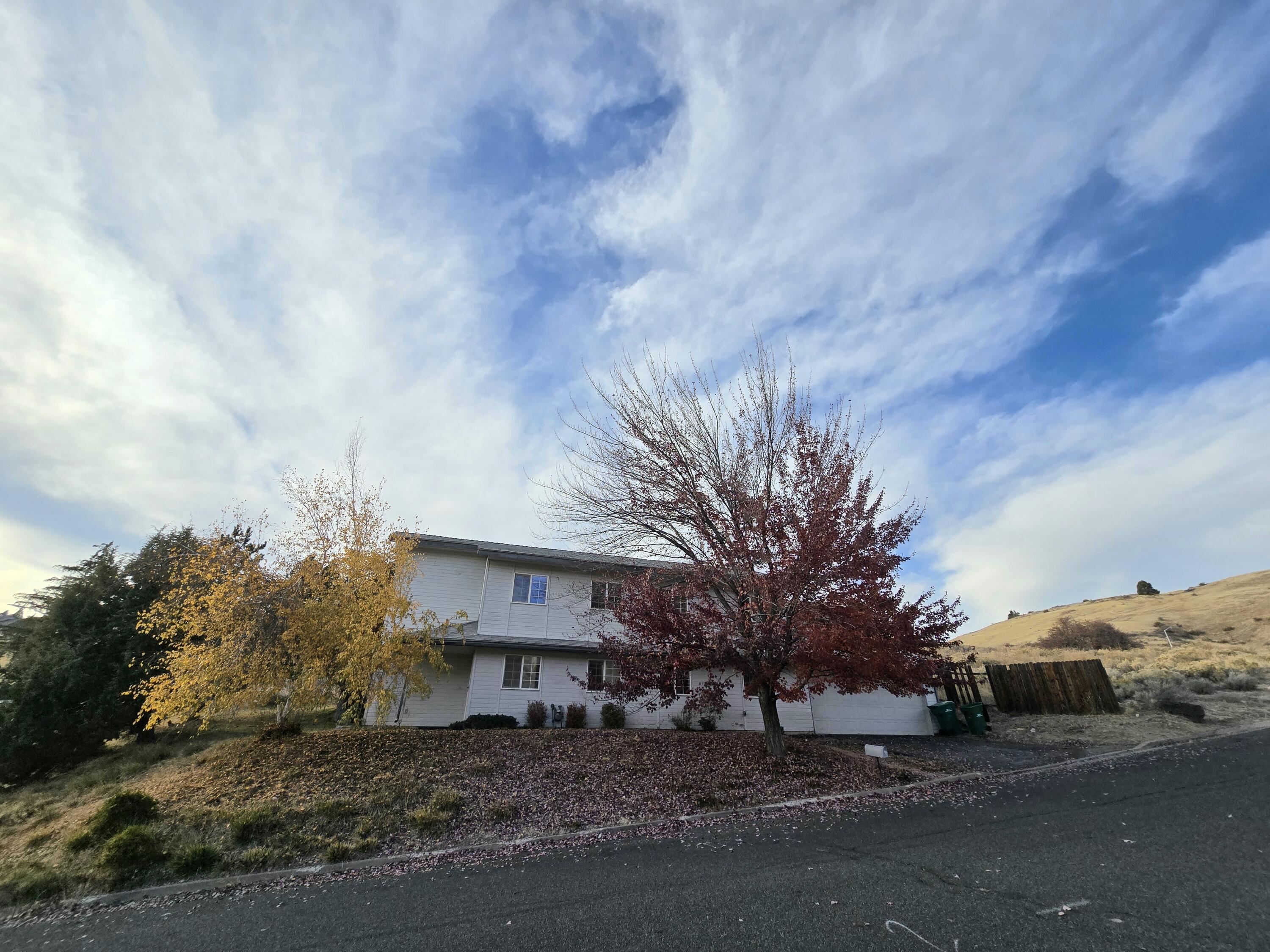 402 Mountain View Boulevard — photo