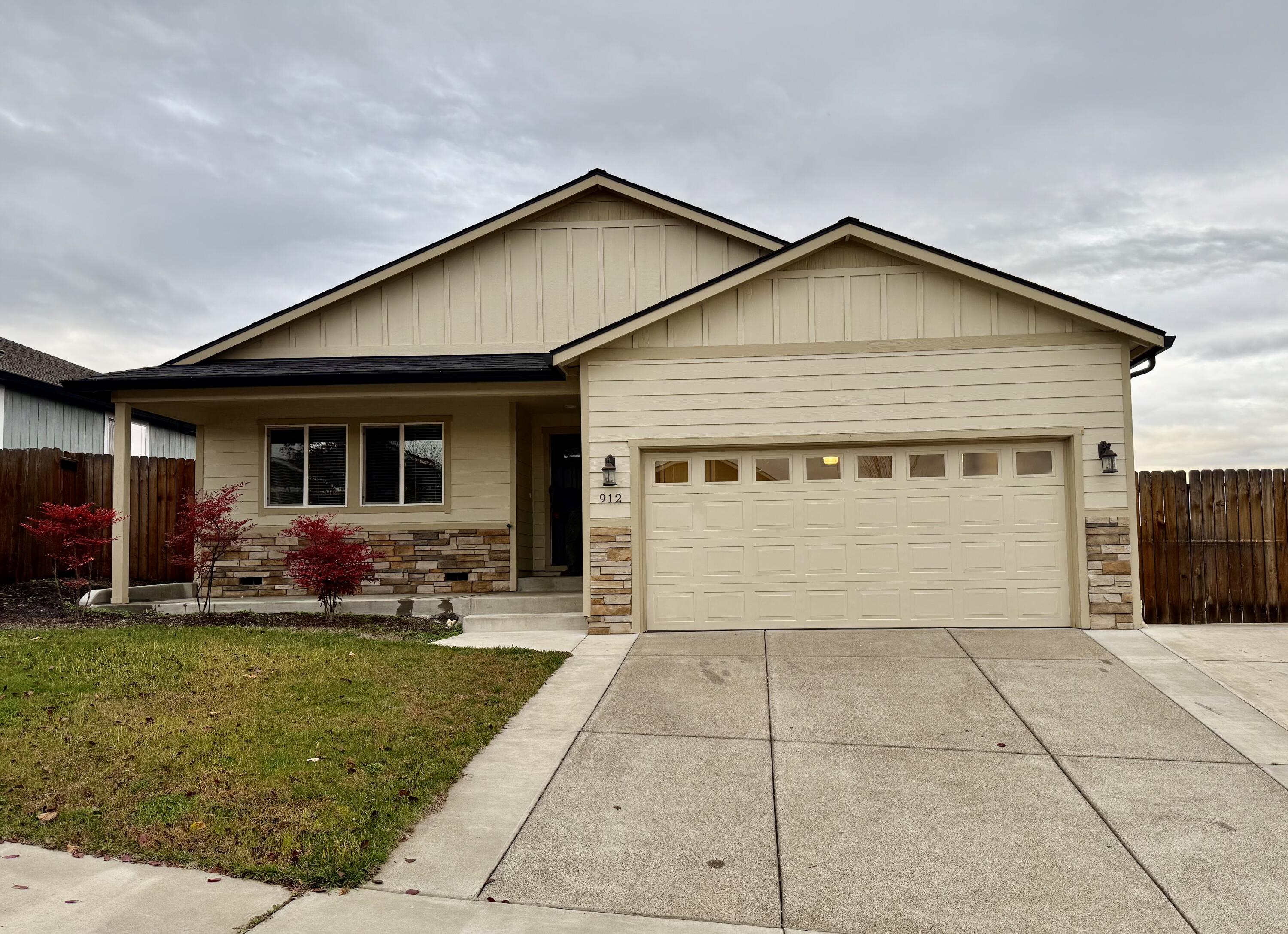 912 Stonewater Drive — photo
