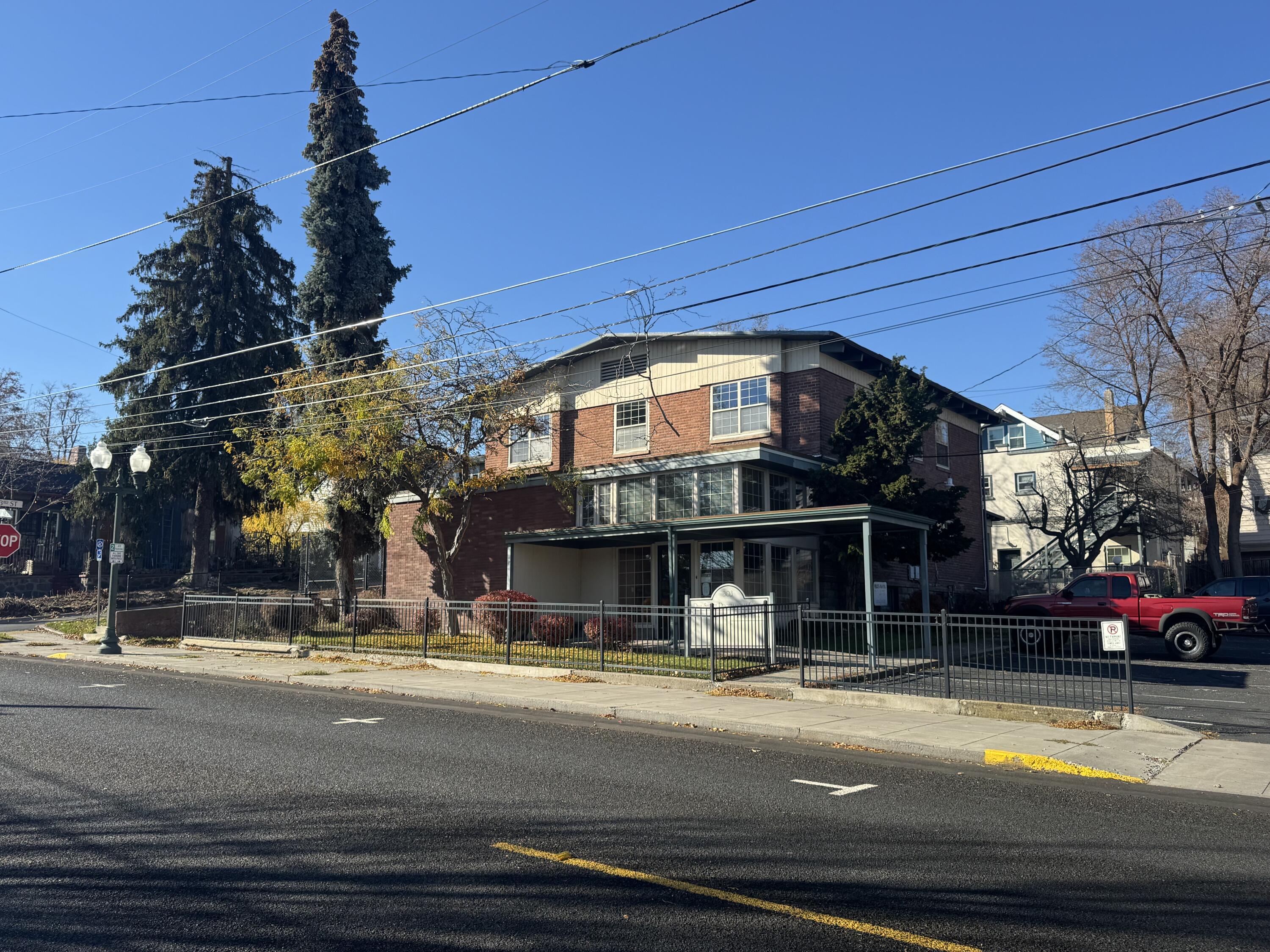 303 Pine Street — photo