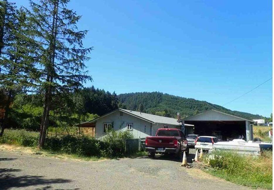 703 Main Street — photo