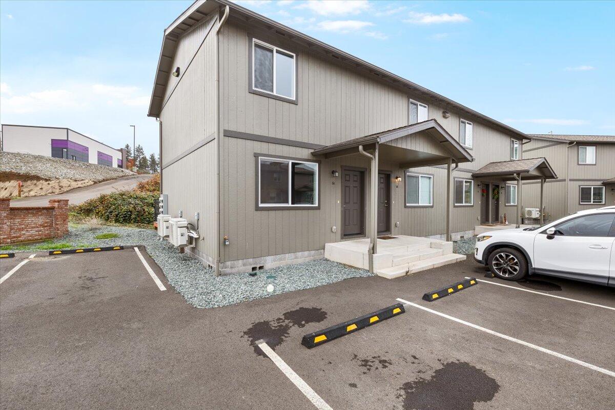 610 N Main Street, Apt 5a — photo