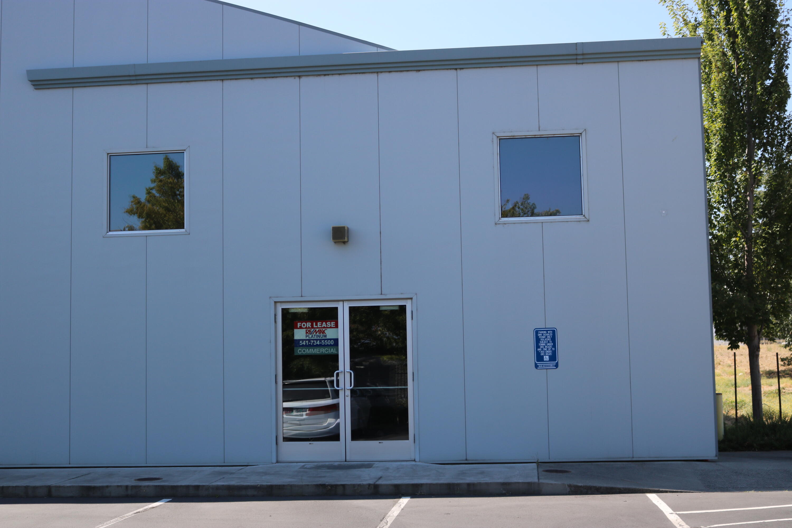 3050 Samike Drive — photo