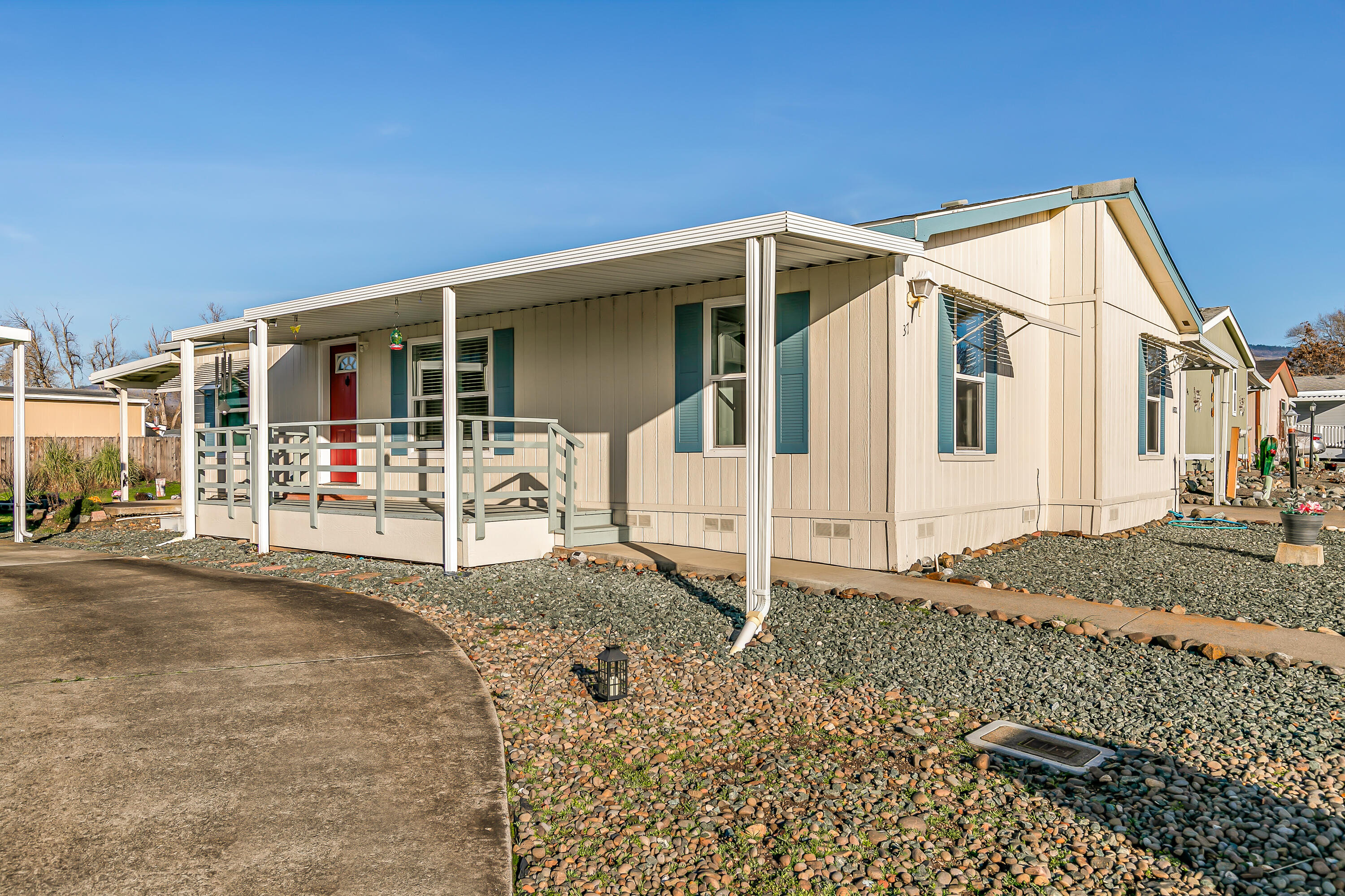 93 Northridge Terrace, Spc 37 — photo