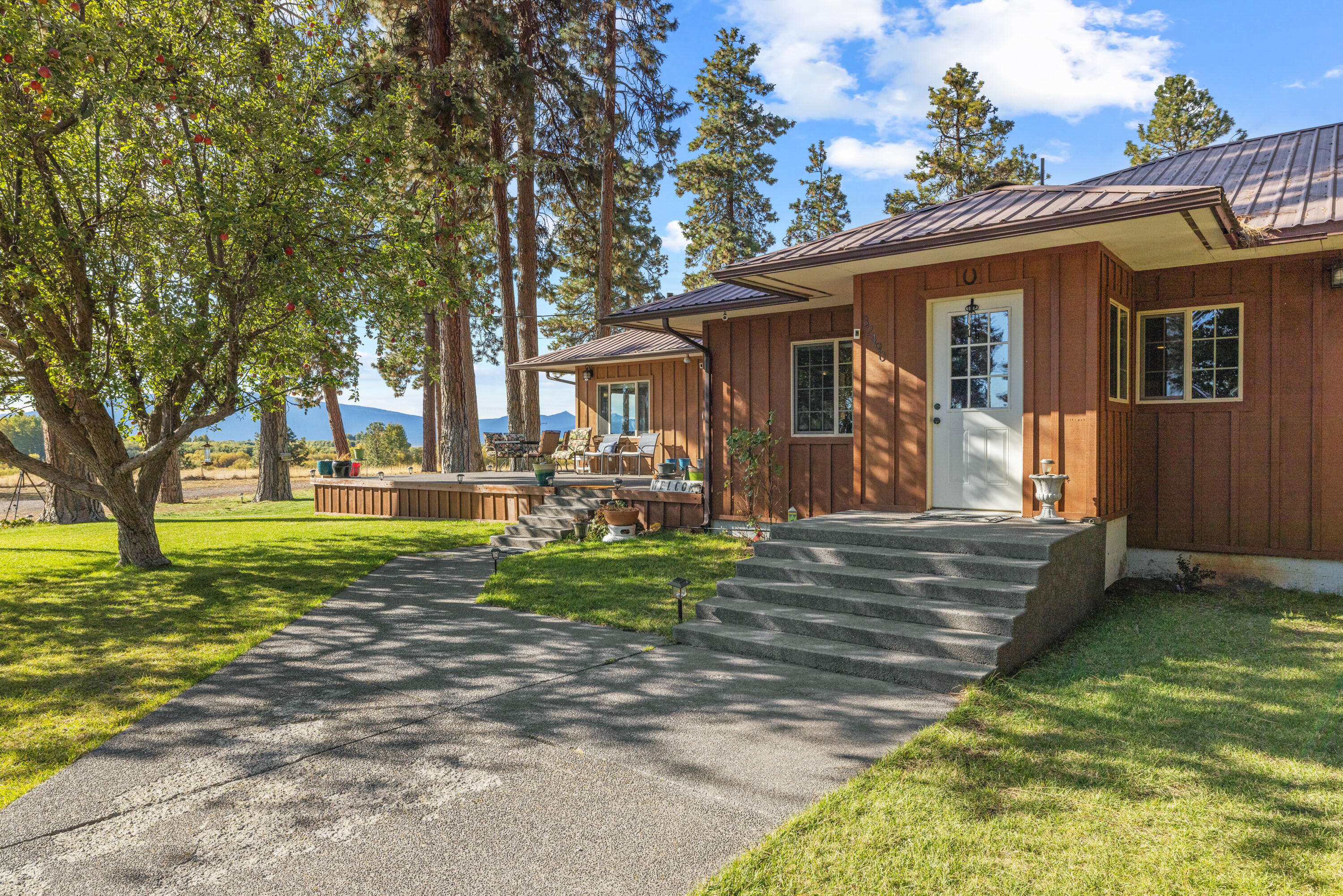 32486 Modoc Point Road — photo