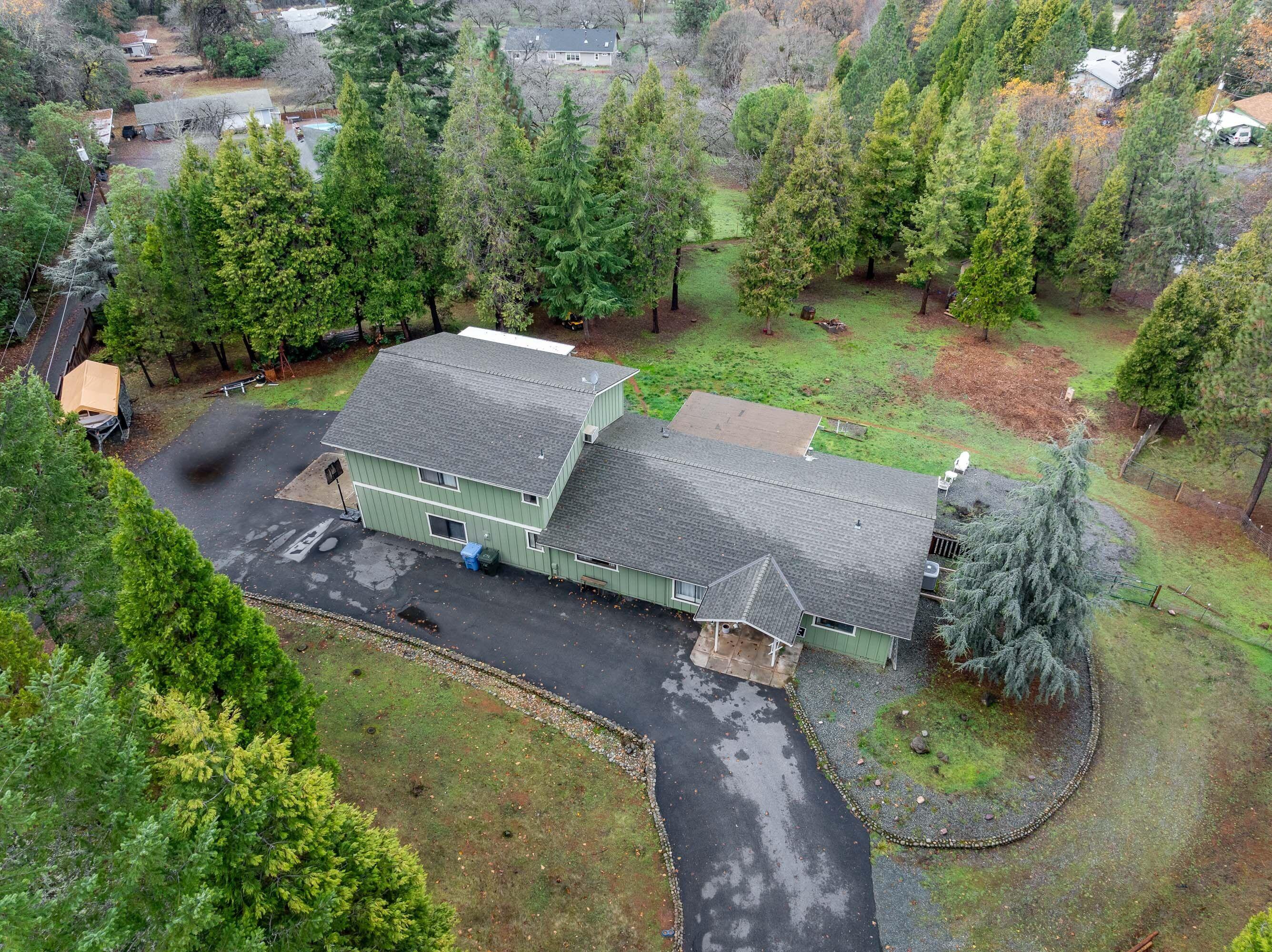792 Summit Loop, Grants Pass, OR 97527 — photo 3