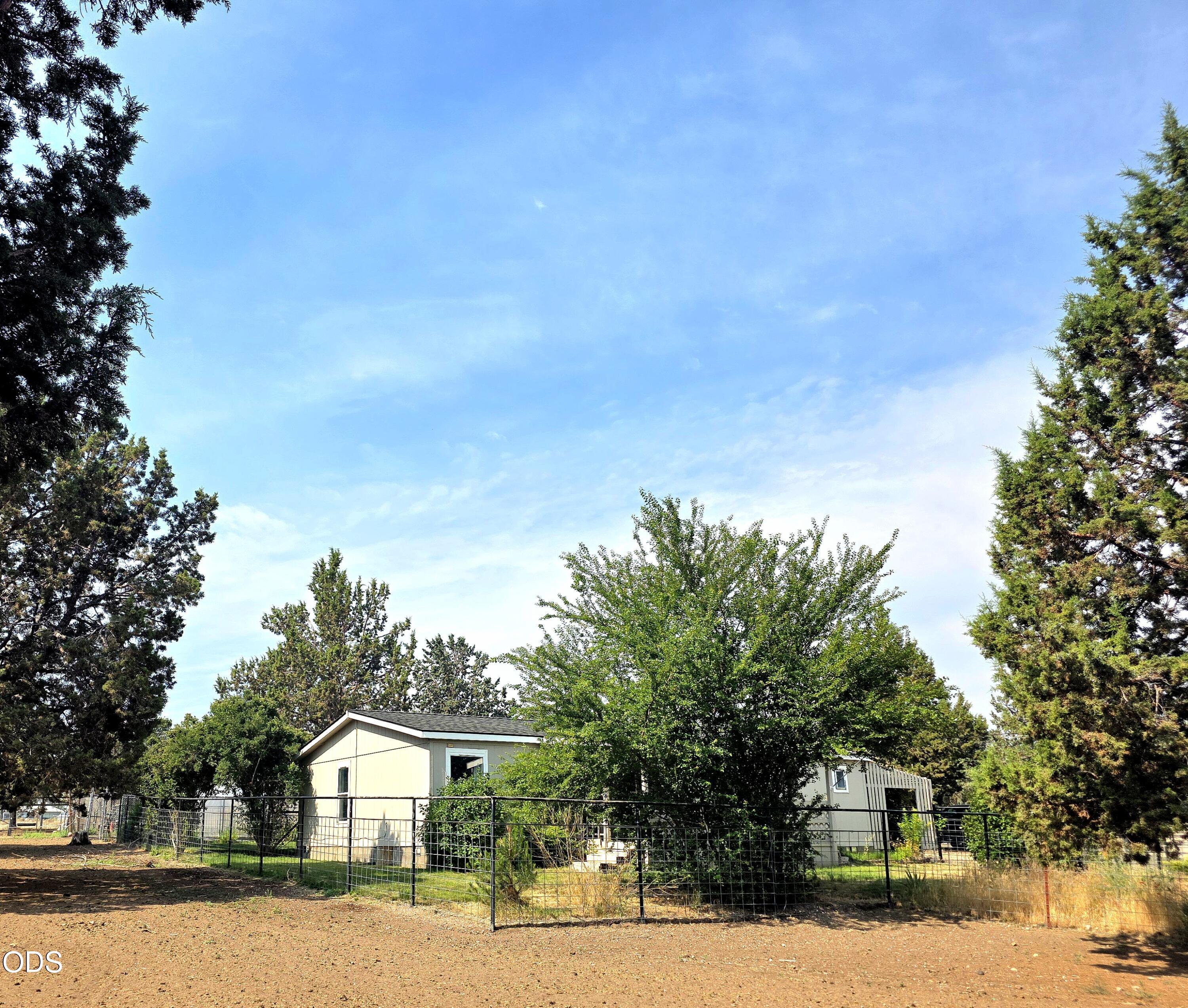 12916 SW Wheat Grass Road — photo