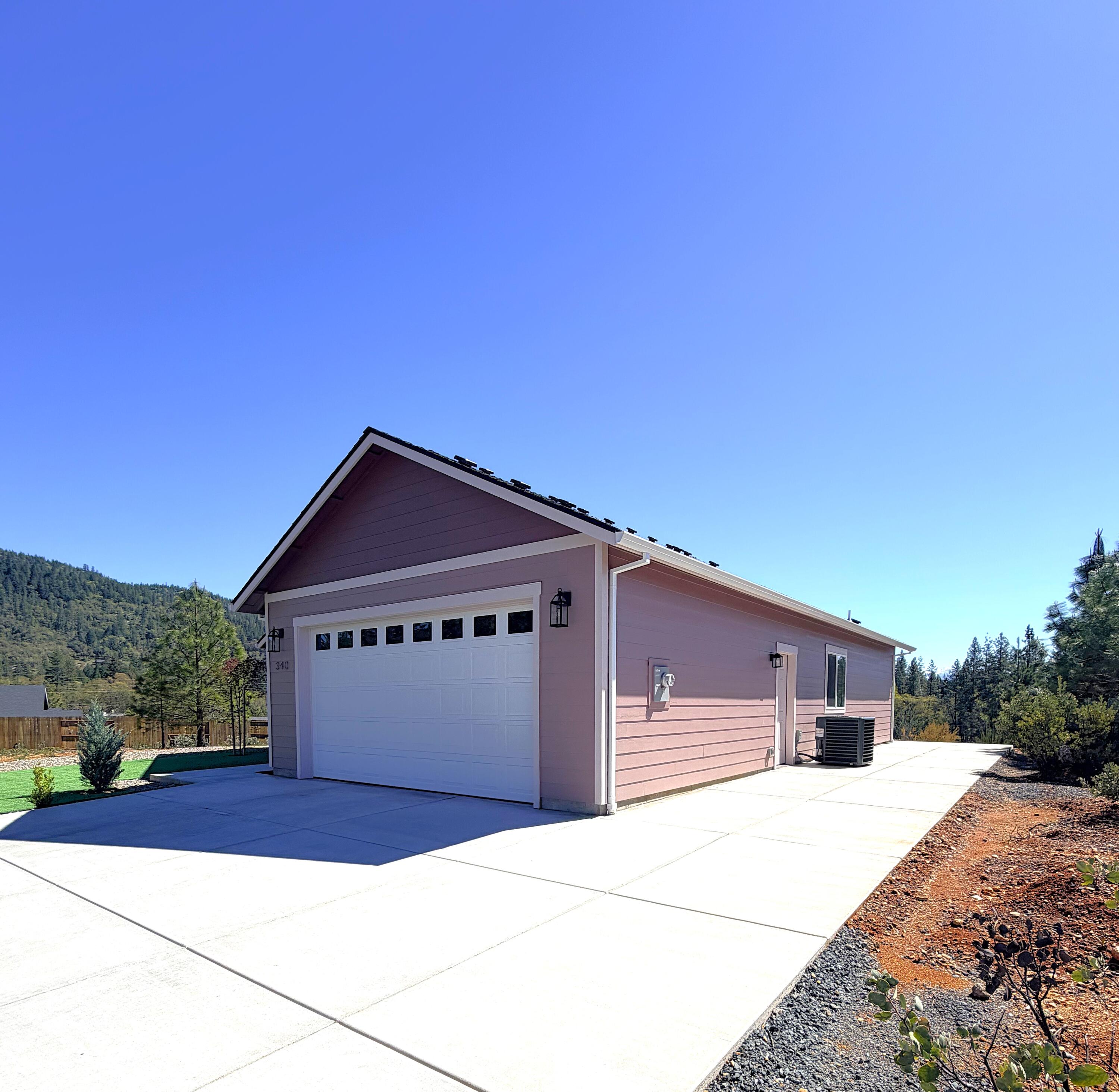 340 Cedar Ridge Drive, Cave Junction, OR 97523 — photo 3