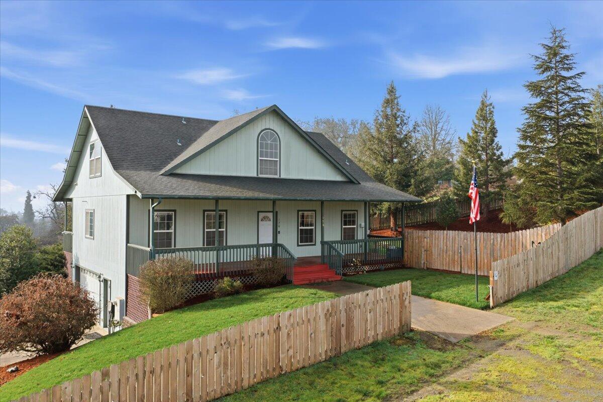 176 Nehalem Loop — photo