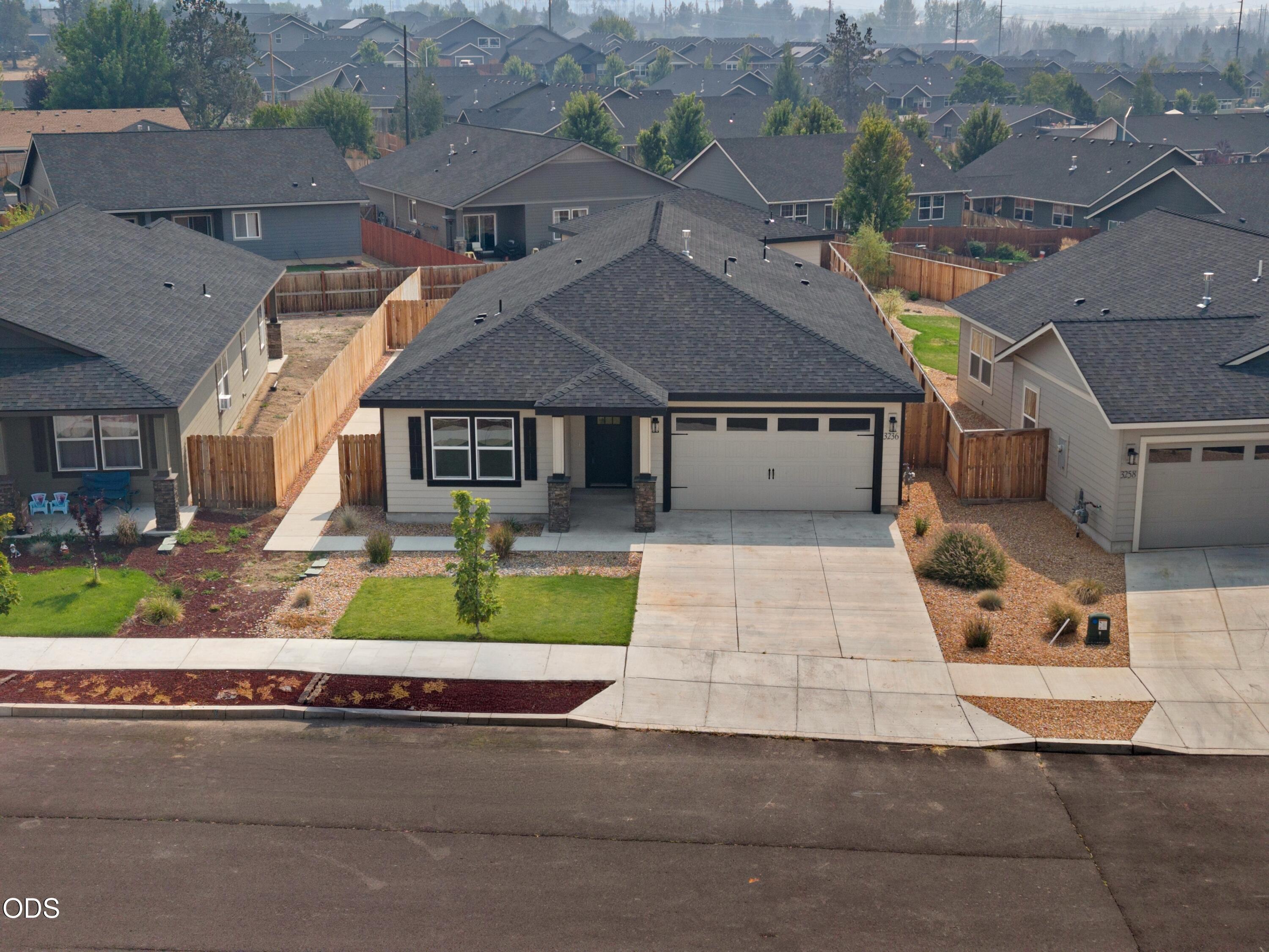 3236 NW Dogwood Avenue, Lot 27 — photo
