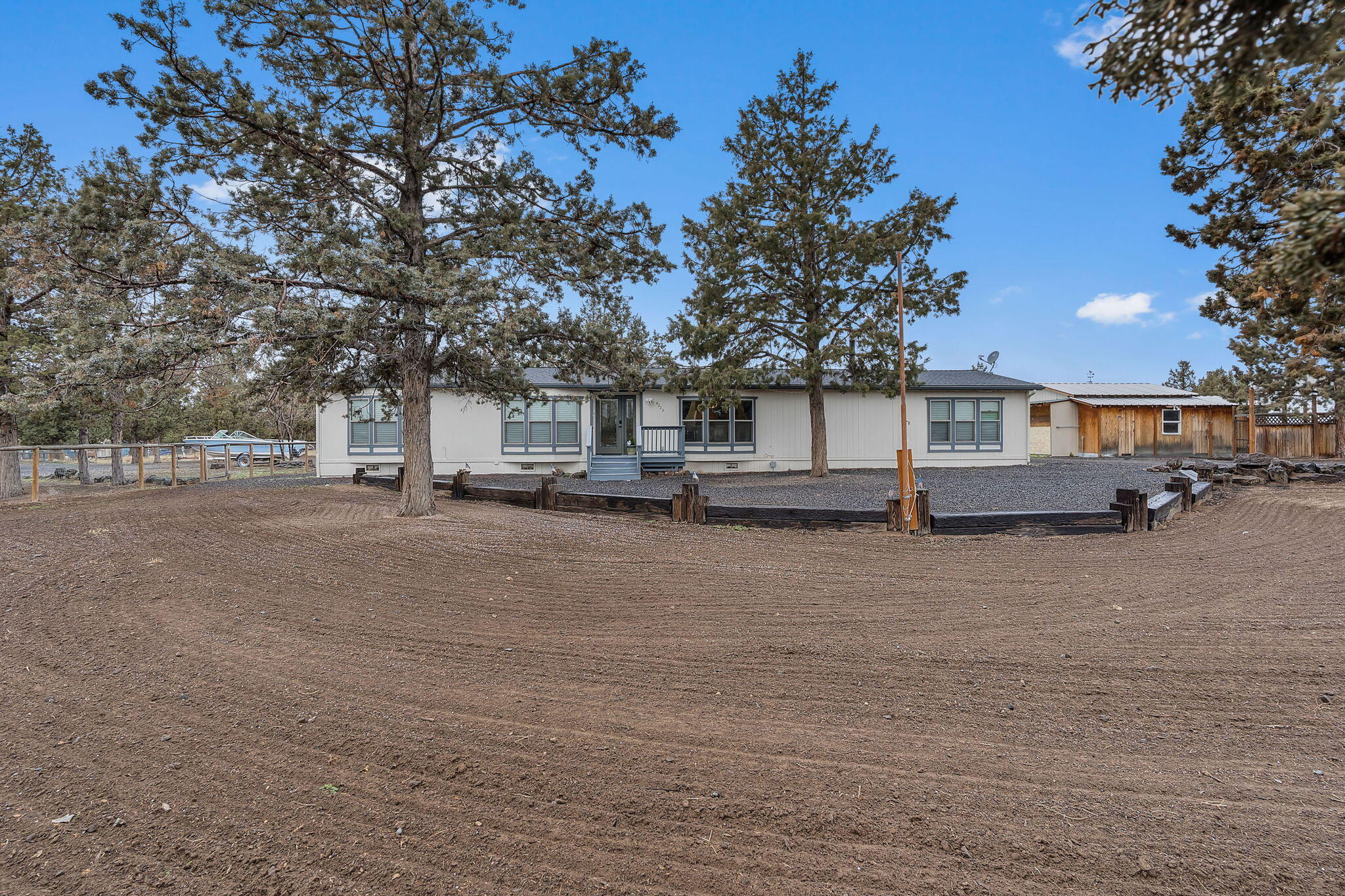 4229 SE Tillamook Loop — photo