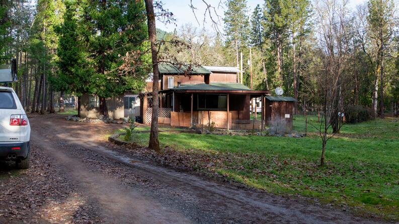 4015 Pleasant Creek Road — photo