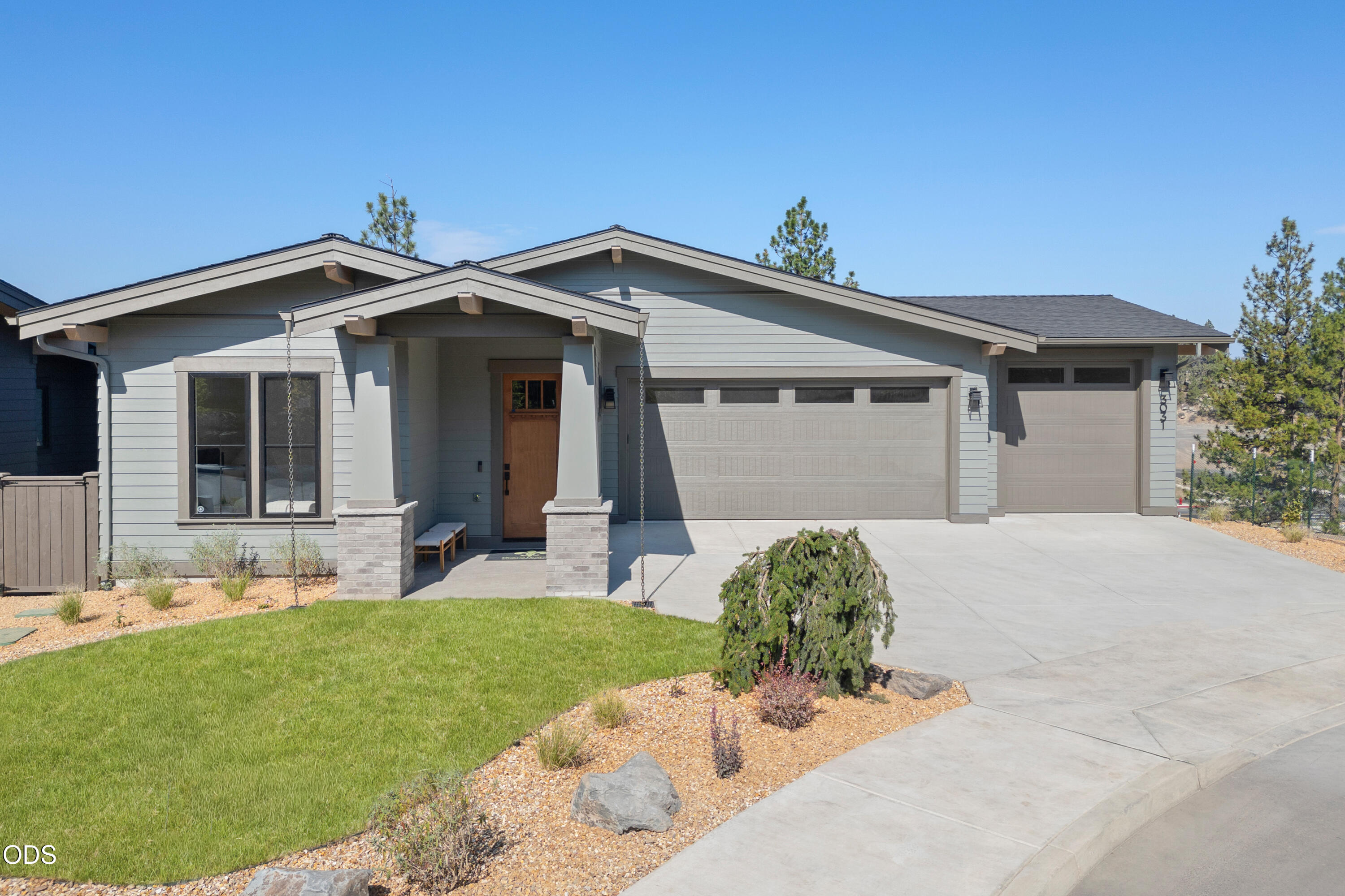3031 NW Polarstar Avenue, Lot 37 — photo