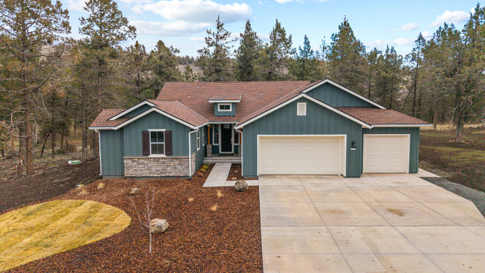 1211 Vine Maple Drive — photo