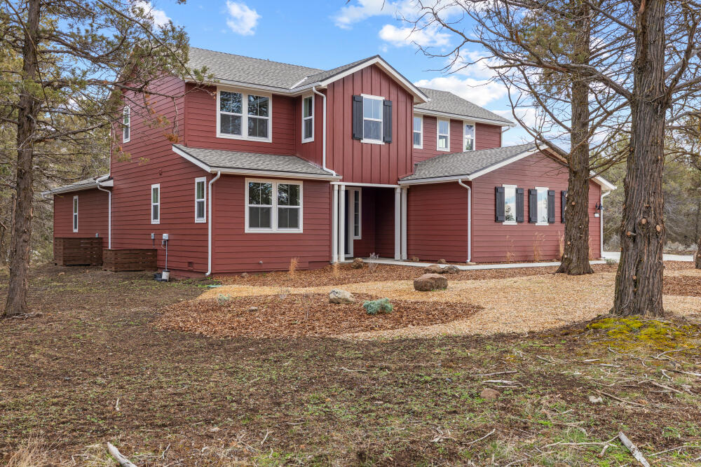 1217 Vine Maple Drive — photo